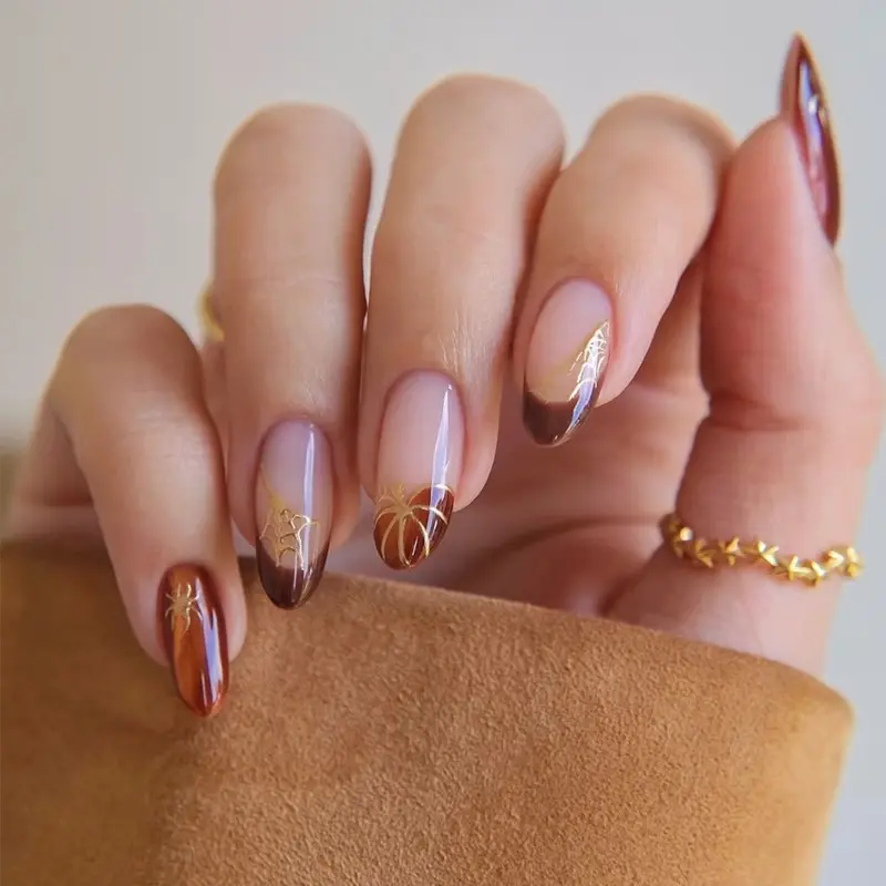24 Pcs Short Almond Press-On Nails, Nude Gradient, Metal Spider Decor, Reusable, Includes Jelly Glue and File