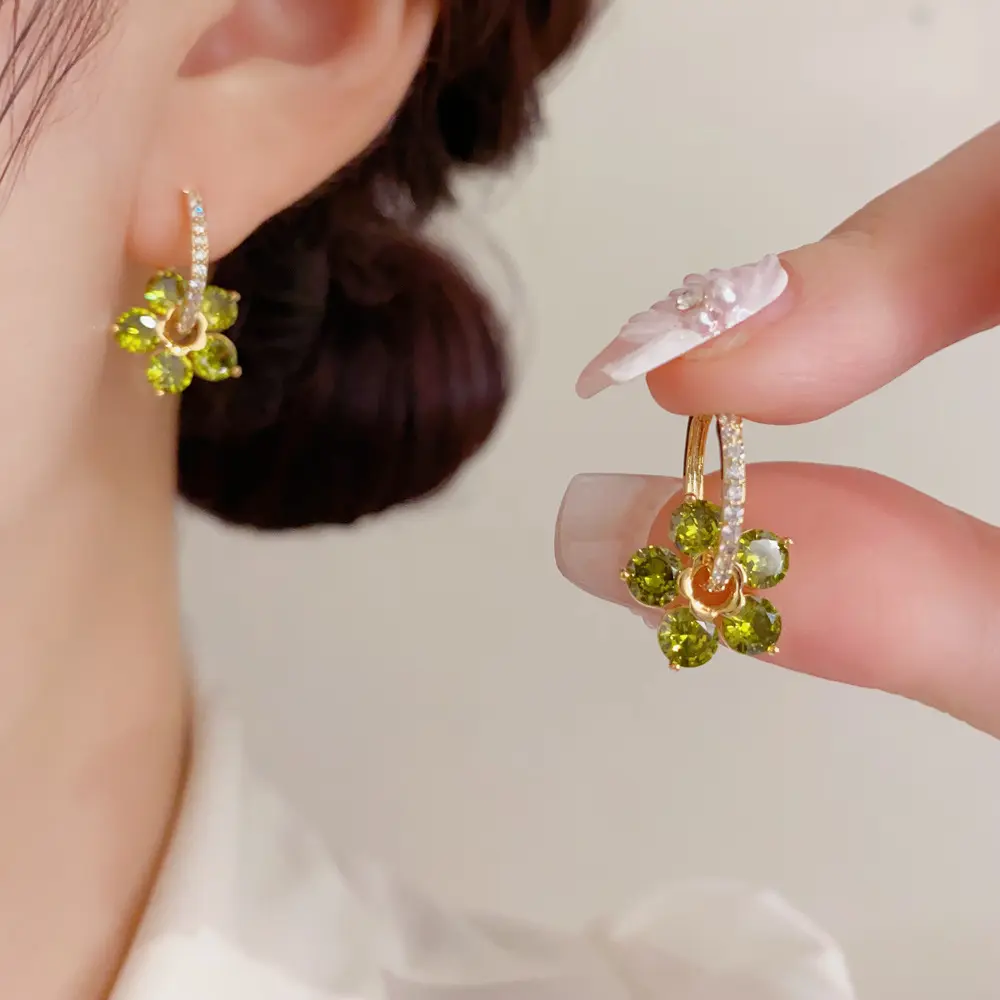 Women's Flower Hoop Earrings Sparkly Green Crystal Dangle Small Gold Huggies For Everyday Spring Wear Fairycore Cottagecore Jewelry Dainty Floral Accessory