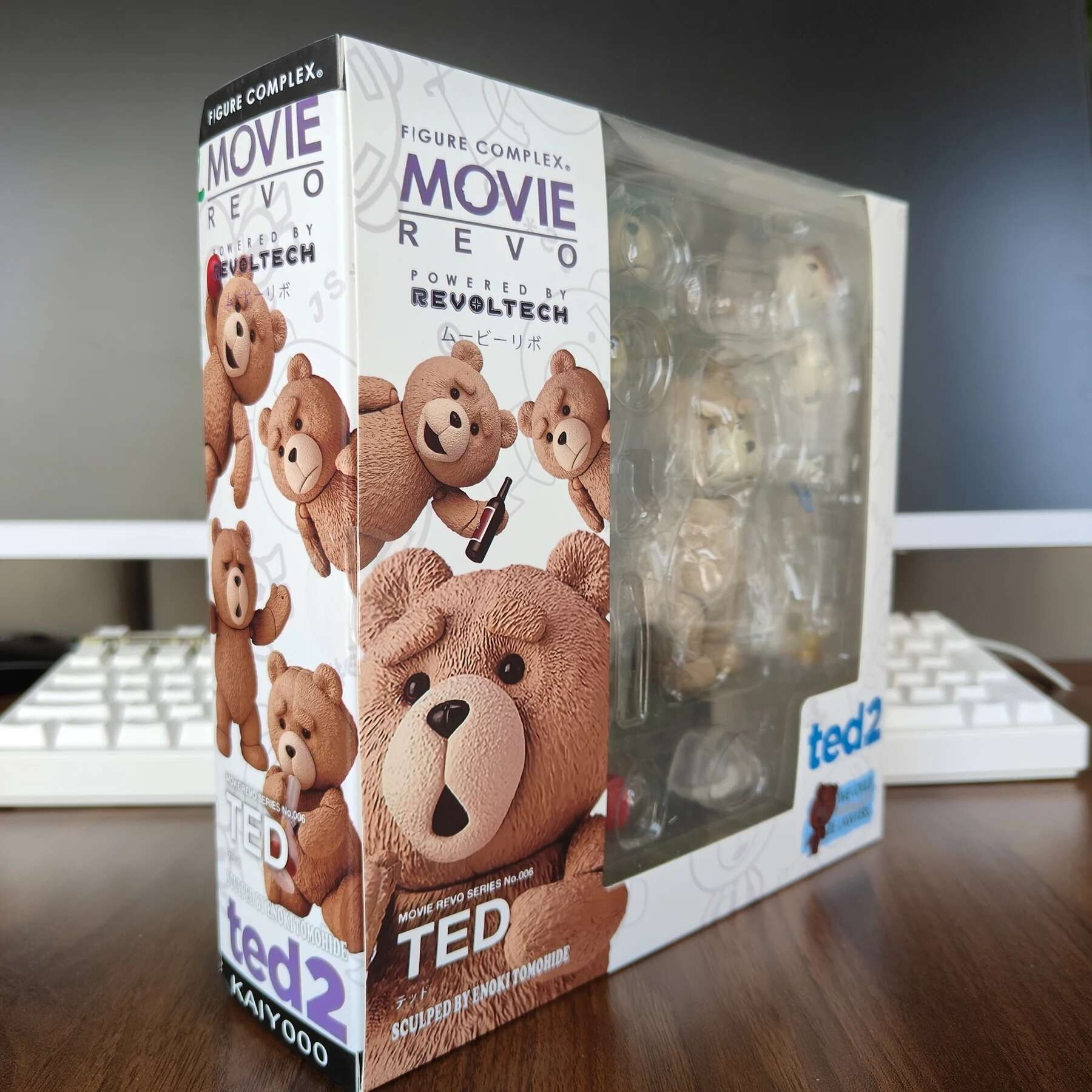 Boxed Bear Figure Movie TED 2 Ted Action Figure Model Toys 10cm Joint Movable Doll Creative Birthday Gift.