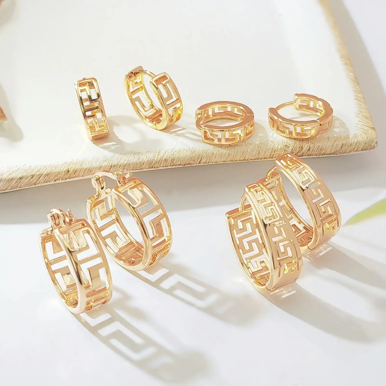 Gold Tone Great Wall Pattern Hoop Earrings for Women, Vintage Chinese Guochao Style Ear Jewelry, Elegant Retro Oriental Circle Ear Drops, Chic Fashion Accessory for Daily Matching and Traditional Themed Outfits