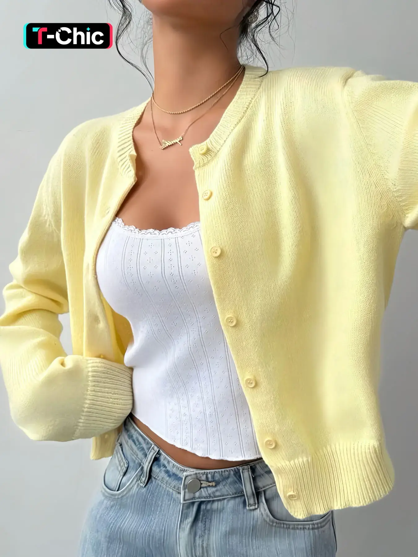 Women's Elegant Knitwear Button Cardigan Sweater for Spring and Autumn, Simple and Versatile Slim Fitted Top for Casual, Stylish Women's Clothing