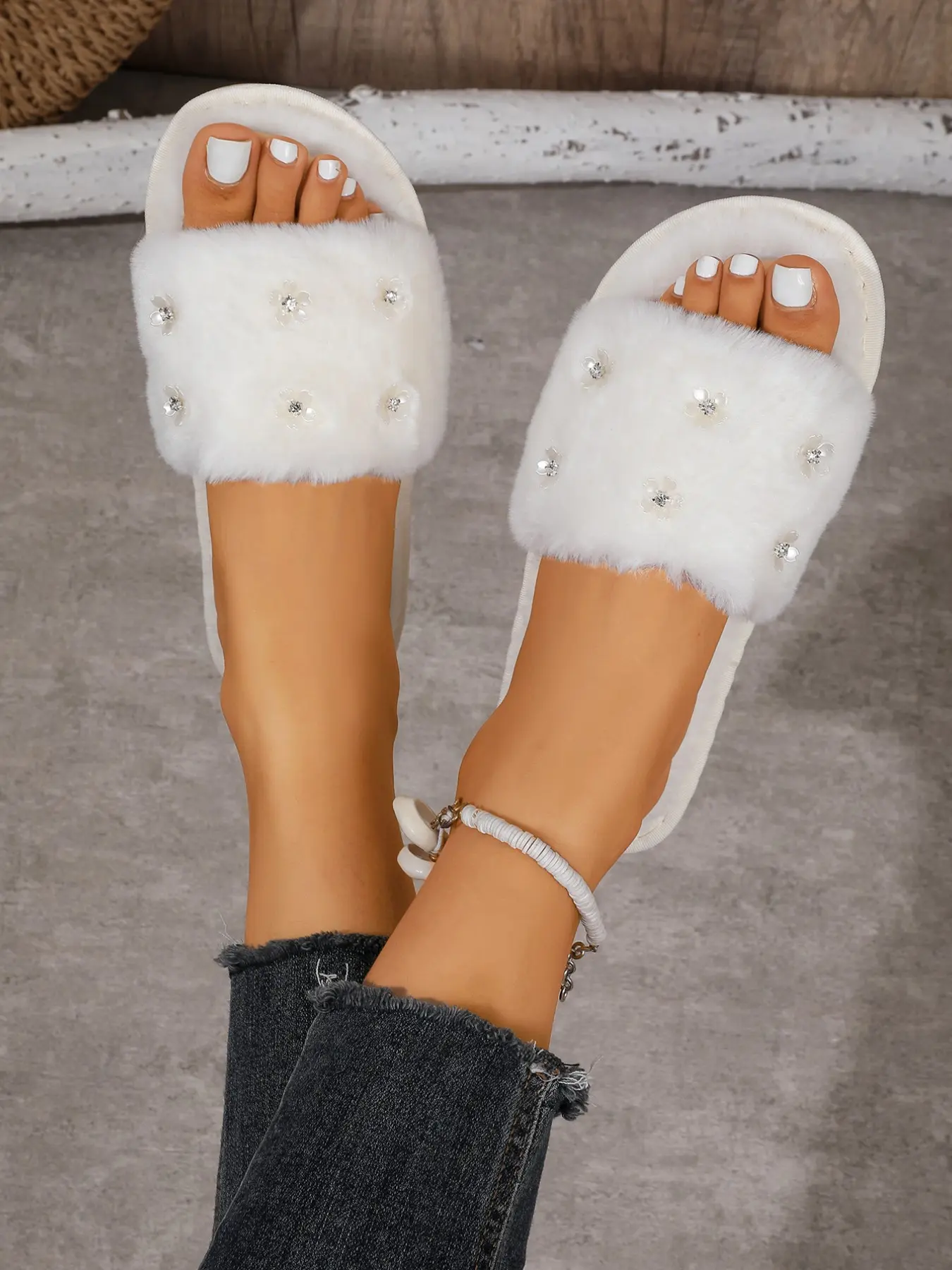 Women's Soft Plush Home Slippers, Warm House Slippers, Rhinestone Pearl Petal Design, Casual Low-Heel Rubber Sole, Fall Winter Outdoor Indoor Shoes