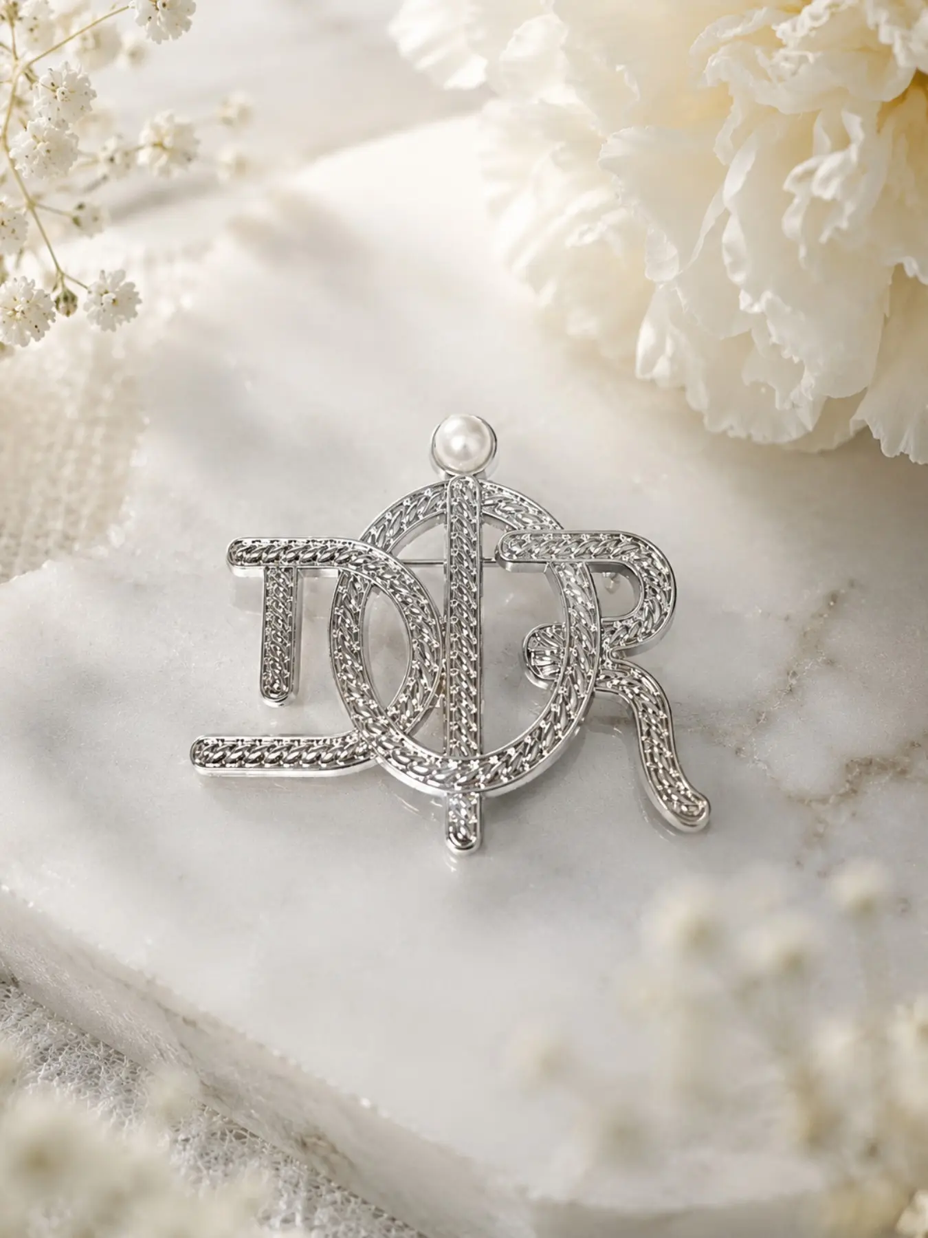 Fashionable Style Brooch, Elegant Plain Design, All-Season Accessory, Perfect for Any, Trendy Pin Jewelry