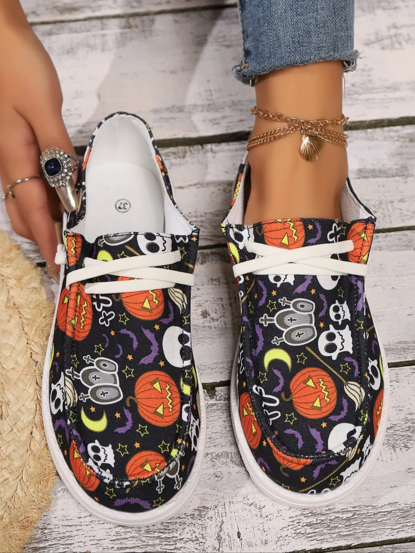 Women's Gothic Skull Rose Print Canvas Shoes, Halloween Horror Party Comfortable Casual Loafers, Lightweight Soft Sole Daily Wear