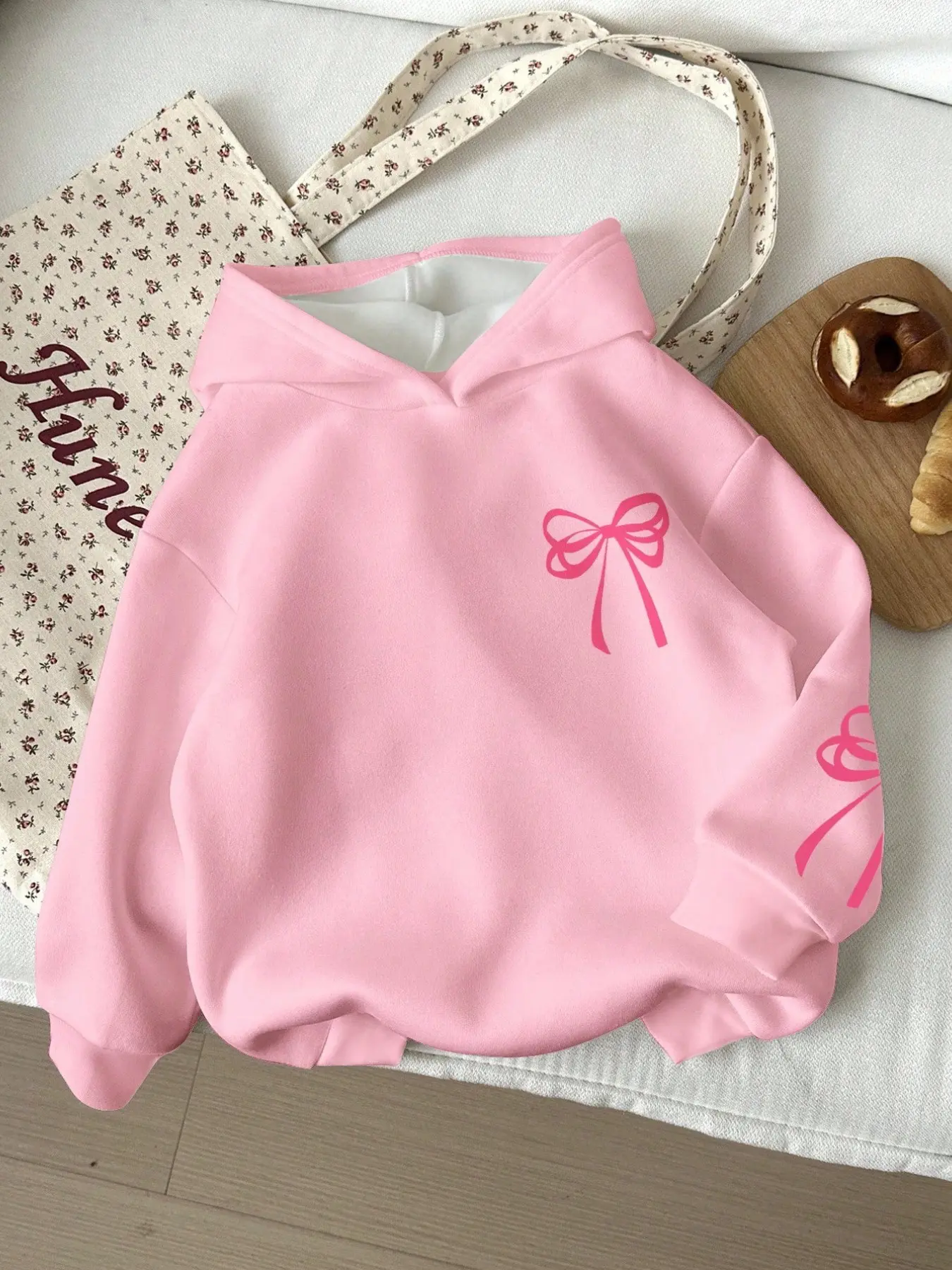 Girls' Hooded Sweatshirt, Soft Sweet Style, Simple Bow Print, Casual Loose-Fit Long Sleeve Top, Fall Season Wear, Home &