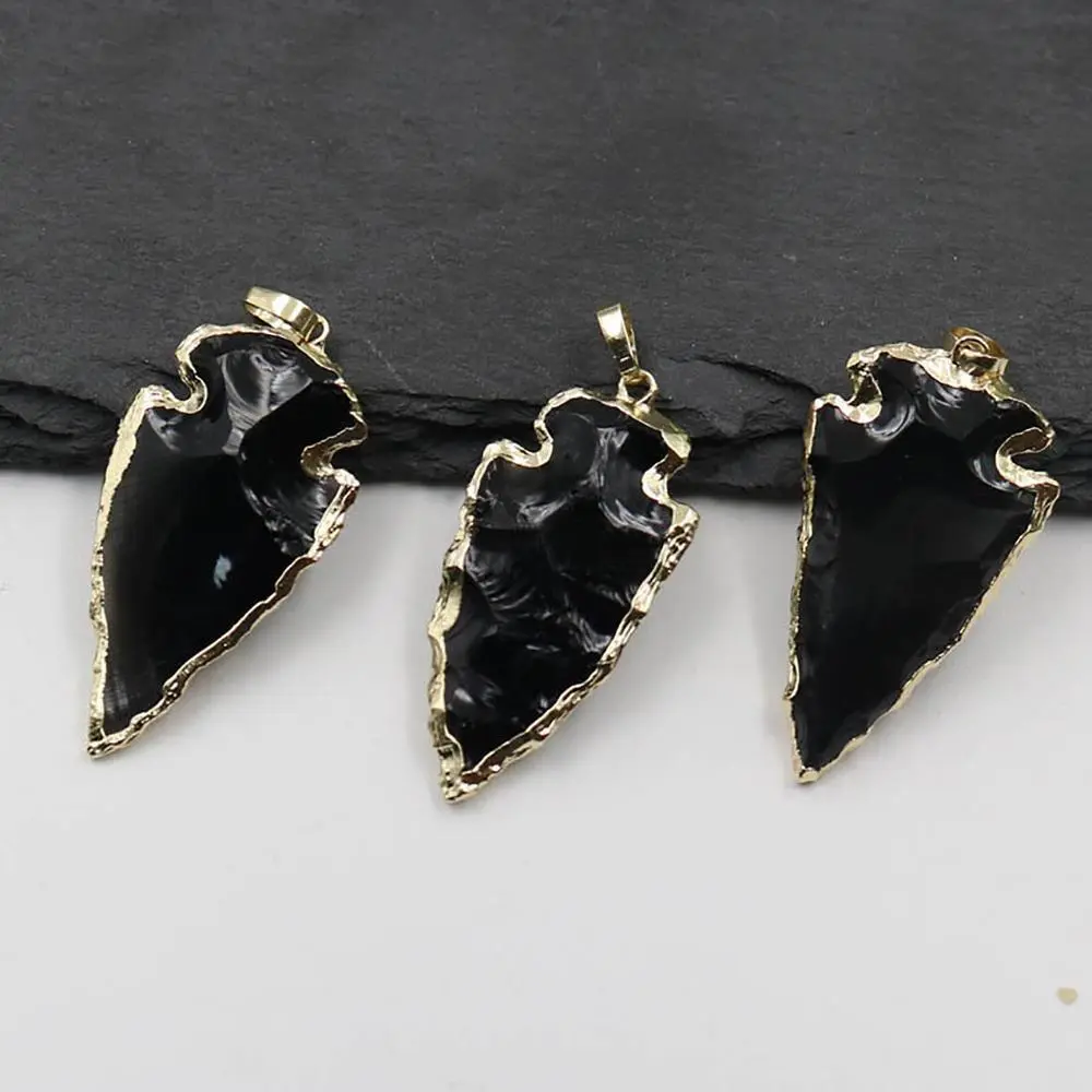 Real Obsidian Arrowhead Pendant Necklace, Handmade Golden-Edge Healing Charm for Adults, Adjustable Length Leather Rope (17.71+2in/45+5cm), 1-Piece Irregular Dainty Casual Necklace, Ideal Gift Choice