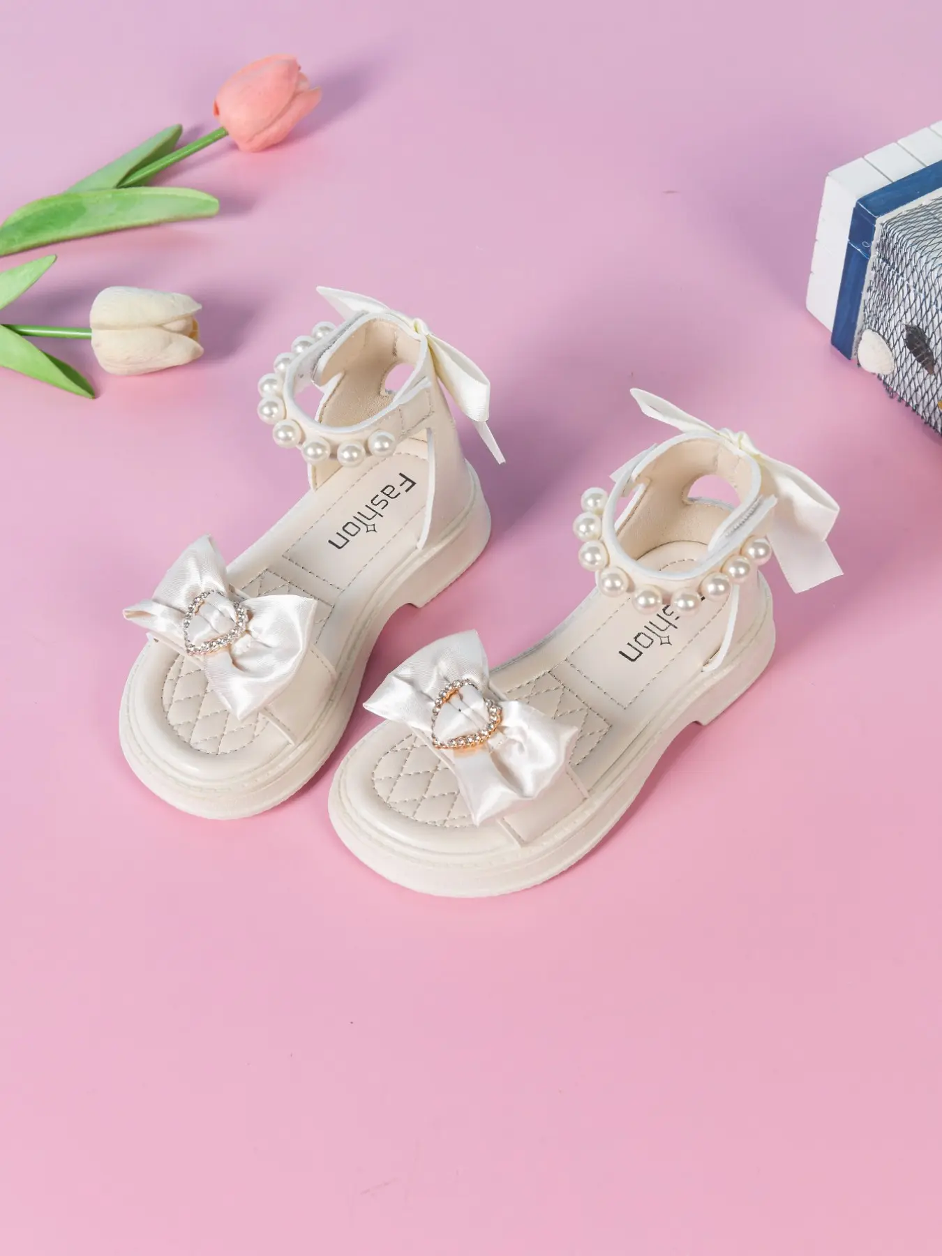 2026 Spring Girls' Bow Rhinestone Princess Sandals, Pearl Toe Ring Open Toe Soft Sole Shoes, Versatile Fairy Tale Toddler Sandals, Summer Style Sandals