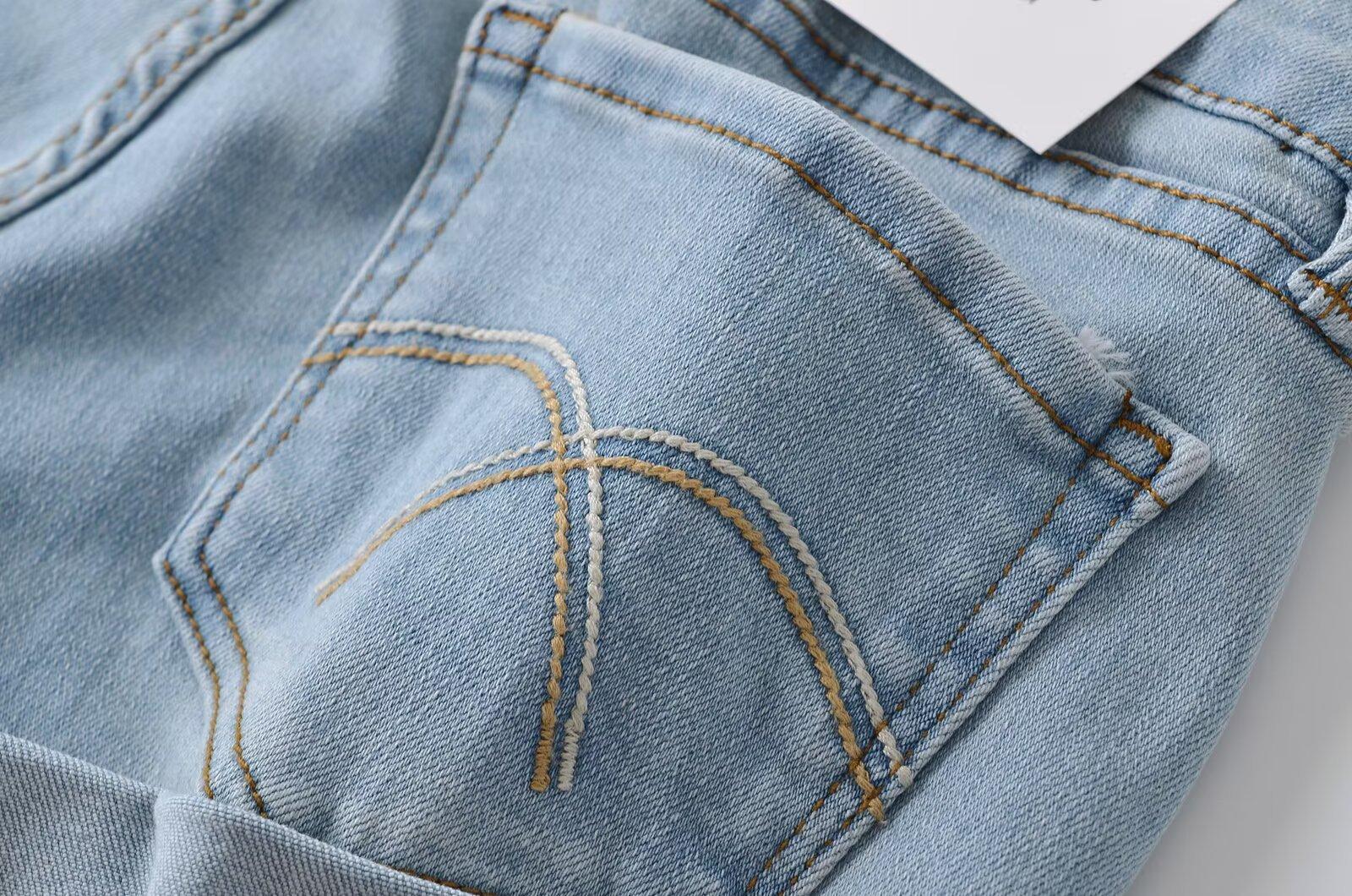 Trendy Low-Waist Denim Shorts for Women, Ultra Short Pants, Summer Beach Shorts, Slimming Effect Womenswear Bottom