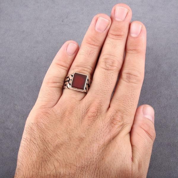 New red glass gemstone rings, European and American fashionable and retro men's and women's rings