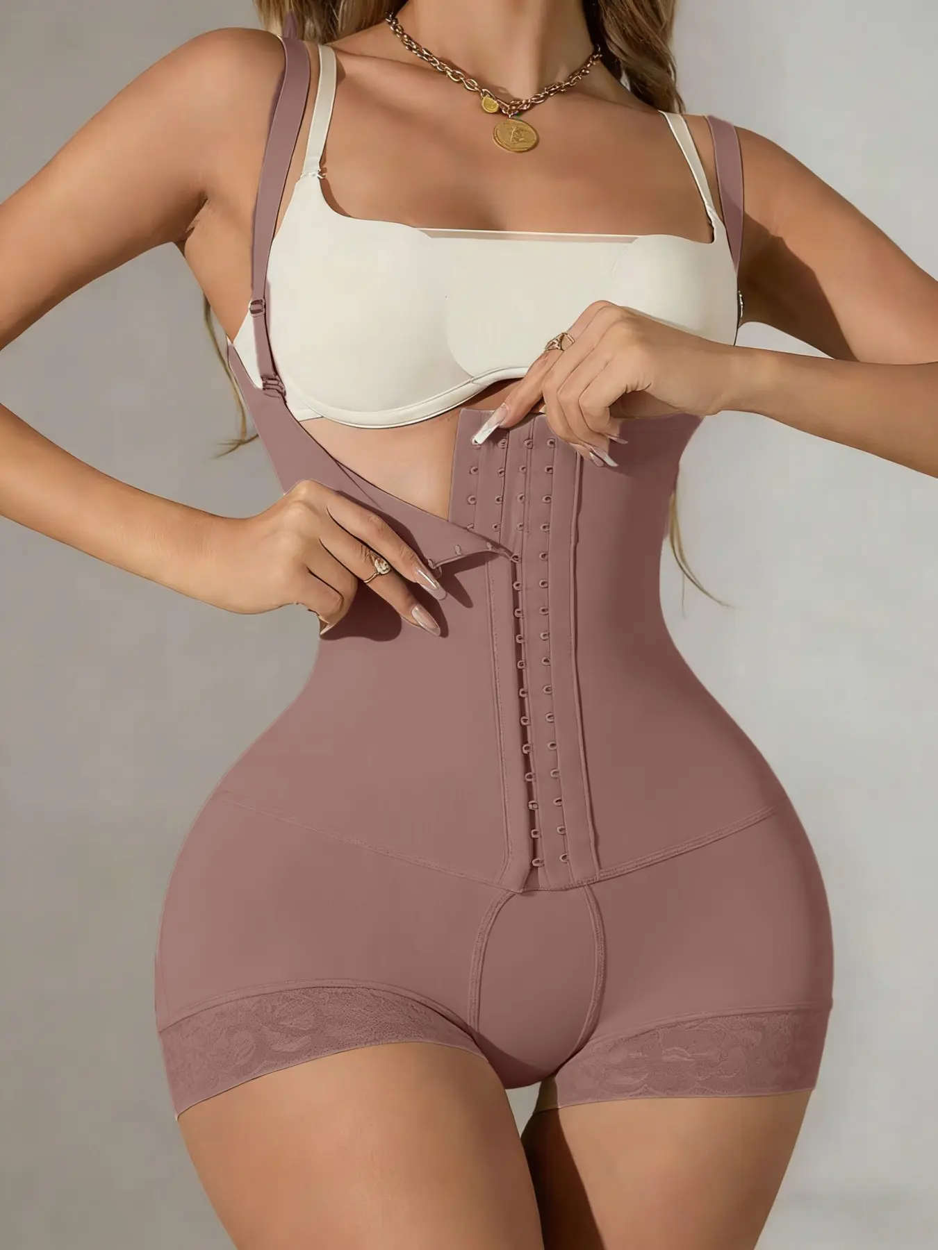 1 Count Colombianas Shapewear Bodysuit for Women, Tummy Control Full Shapewear Butt Lifter with Open Crotch, Women's Body Shaper with 4 Hook &Eye Adjustable, Create Charming Body Curves, Waist Trainer, Suitable For Daily Wear Or Sports, Underwear