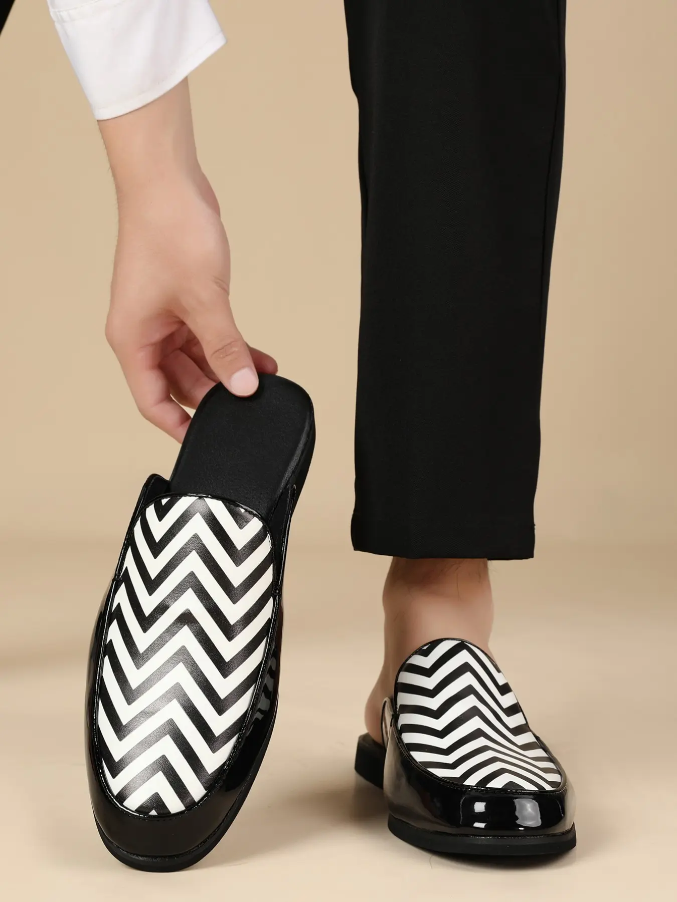 Men's Fashion Half Sandals, and Wave Pattern, Breathable Comfortable Outdoor Slippers, Casual Lazy Footwear