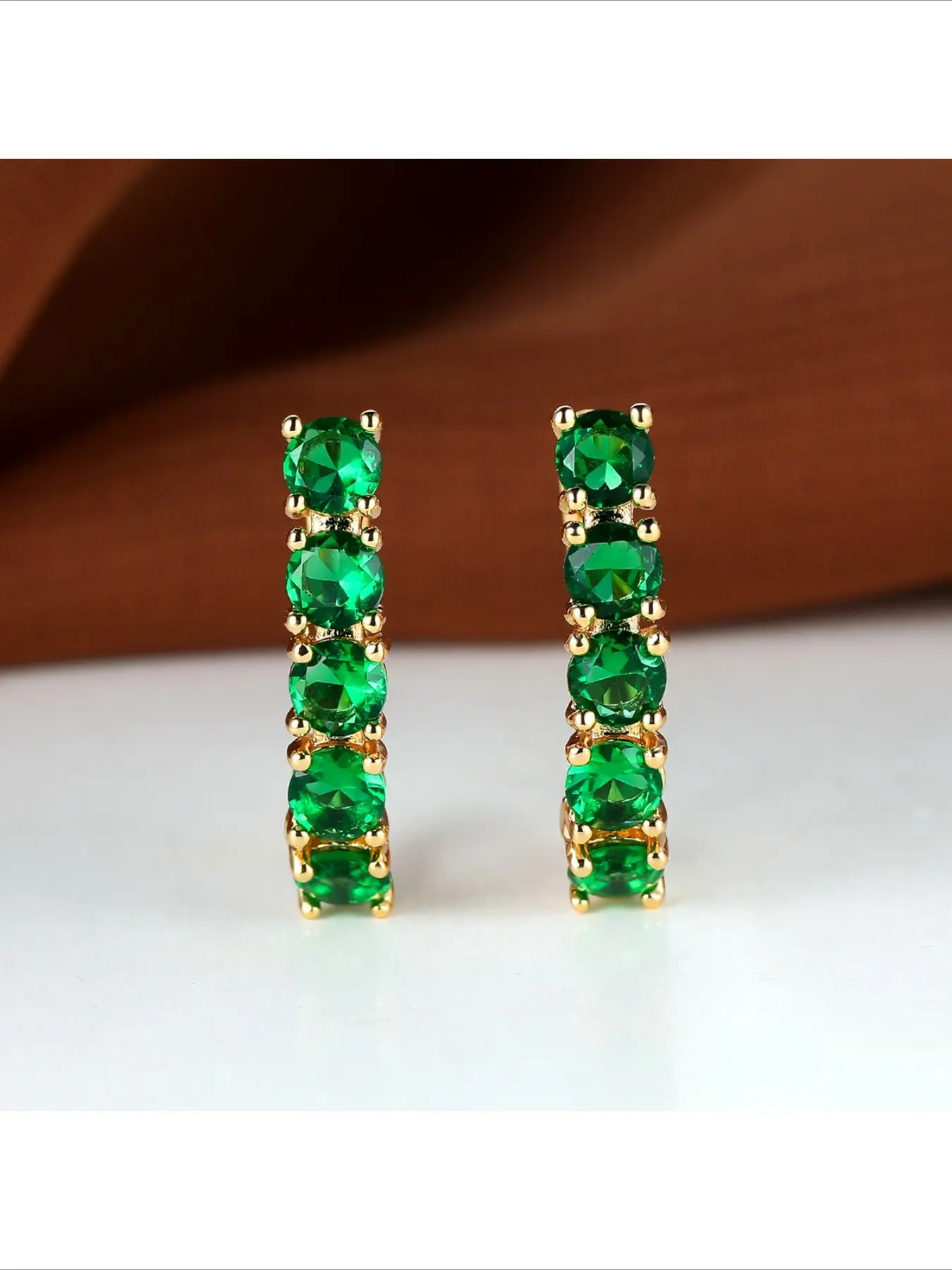 Hot Selling Vintage Luxury Pave Diamond Emerald Ear Clips Gold Five Round Green Zircon Unique Vertical Design Exquisite Versatile Dangle Earrings For Women Daily Wear Party Dating Fashionable Jewelry Accessories