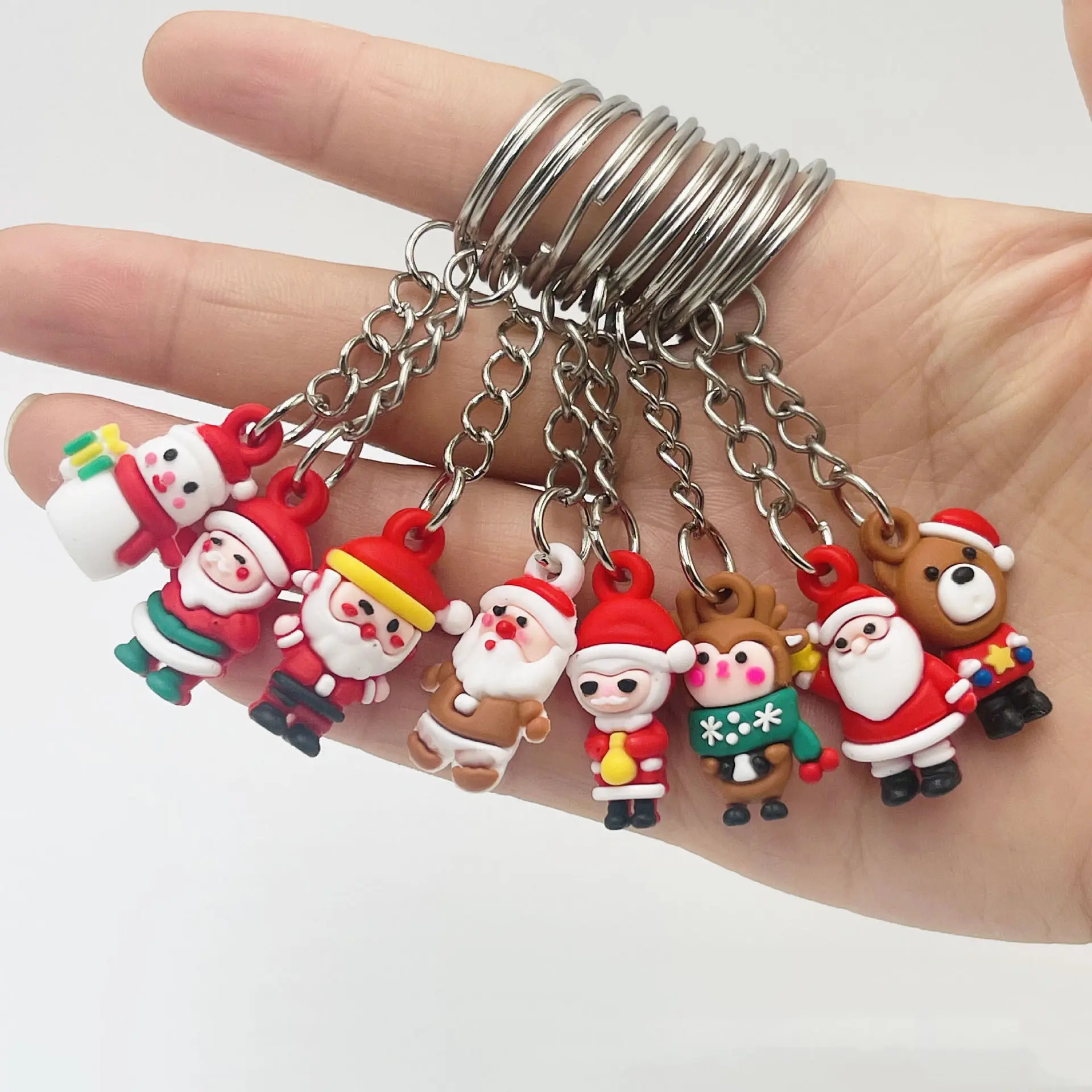 8 Pcs Mini Christmas Keychains, Cartoon Santa Claus Design, 2.5cm Size, Perfect for Holiday Gifts, Birthdays & Classroom Rewards