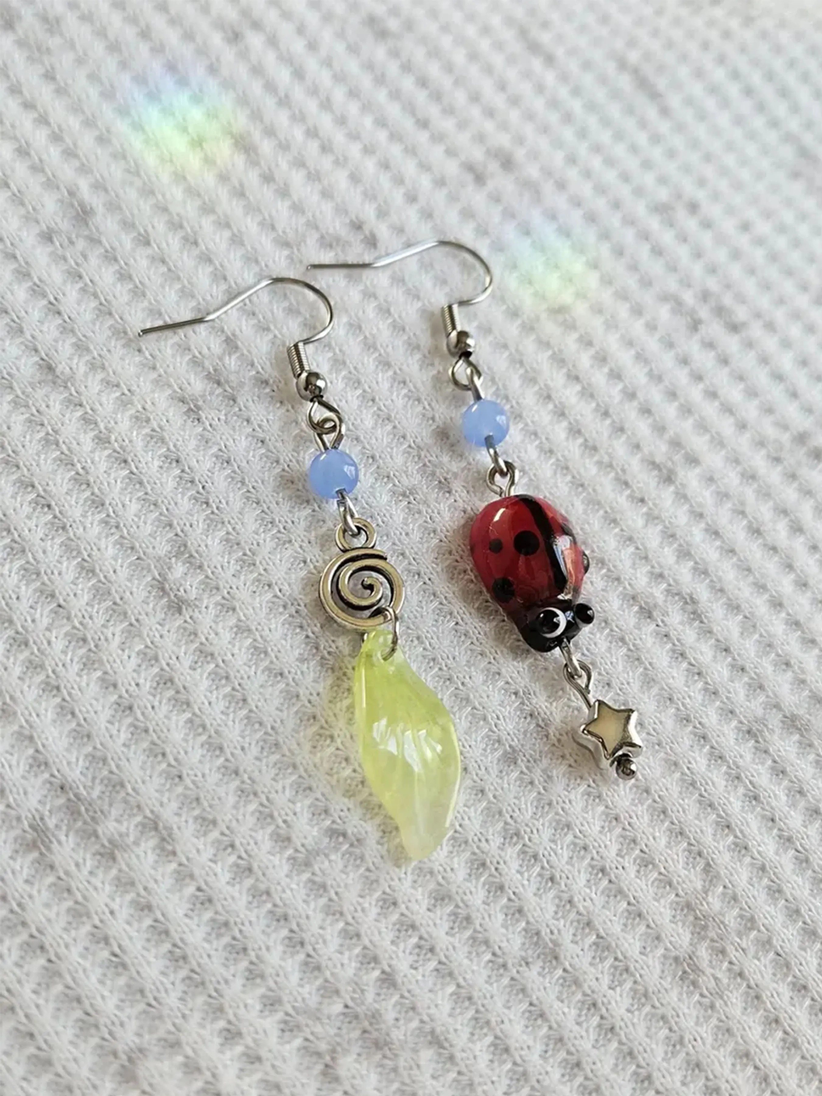 1Pair Asymmetrical Fun Bug Pendant Earrings, Handmade Forest Fairy Jewelry, Unique and Creative Ear Accessories, Perfect for Nature Lovers