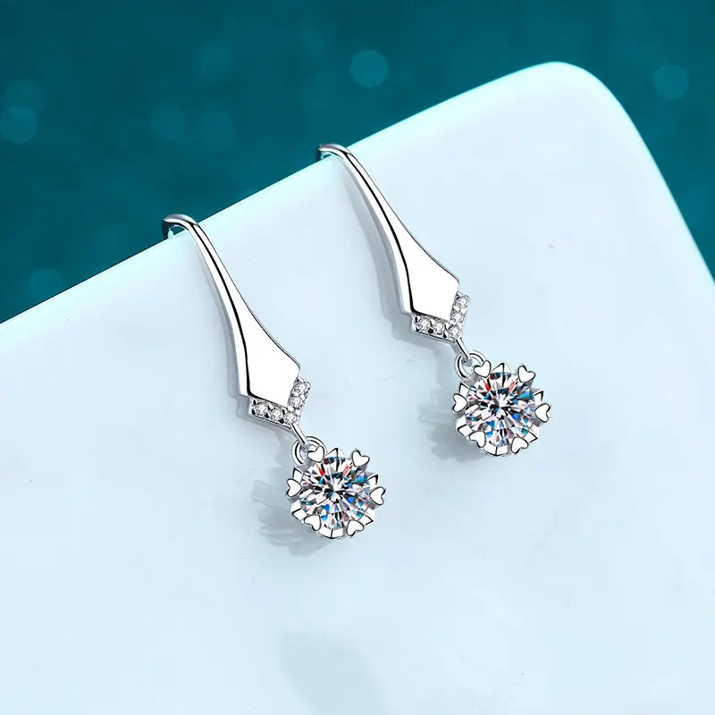 Classic V-Shaped Stud Earrings in S925 Sterling Silver, Micro-Inlaid D Color VVS Moissanite for Women, GRA Certified - Choking Hazard Small Parts, Female, Hip-Hop, Never Fade, Electroplated Finish, Adults, Any Occasion, Gold Artificial Gemstone Earrings,,