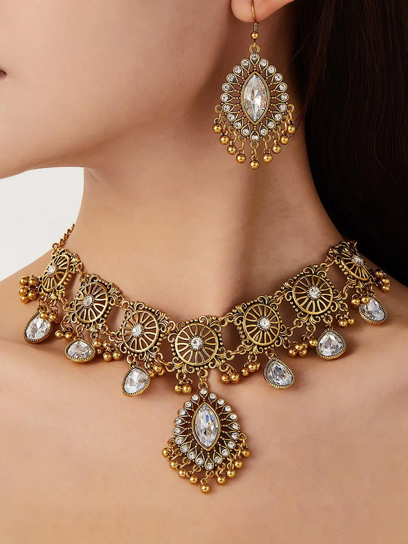 2pc Vintage Gold Bollywood Jewelry Set for Women, Emerald Green Crystal Statement Choker Collar Necklace Dangle Earrings, Indian Tribal Boho Gypsy Festival Fashion Accessories Pack