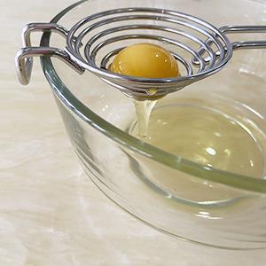 Egg Separator Food Grade Stainless Steel Egg Yolk White Separation Tool (black)