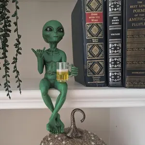 Alien Design Beer Drinking Statue, Fun Humorous Space Decor, Alien Figurine with Beer Cup, Ideal Gift for Sci-Fi Fans, Ornament