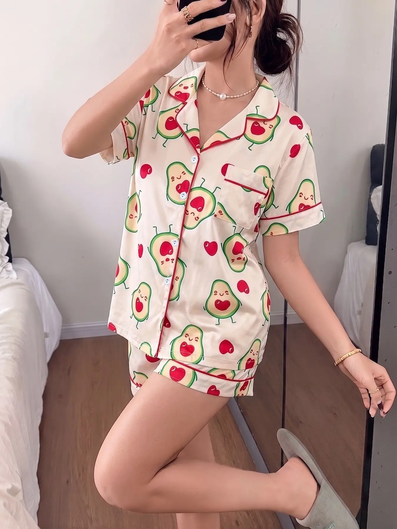 Women's 2-piece pajama set with cute cartoon avocado & heart prints on off-white base soft fruit girl style red contrast piping Lapel short sleeve top with chest pocket soft elastic waist shorts comfy loungewear for women all-season daily home leisure