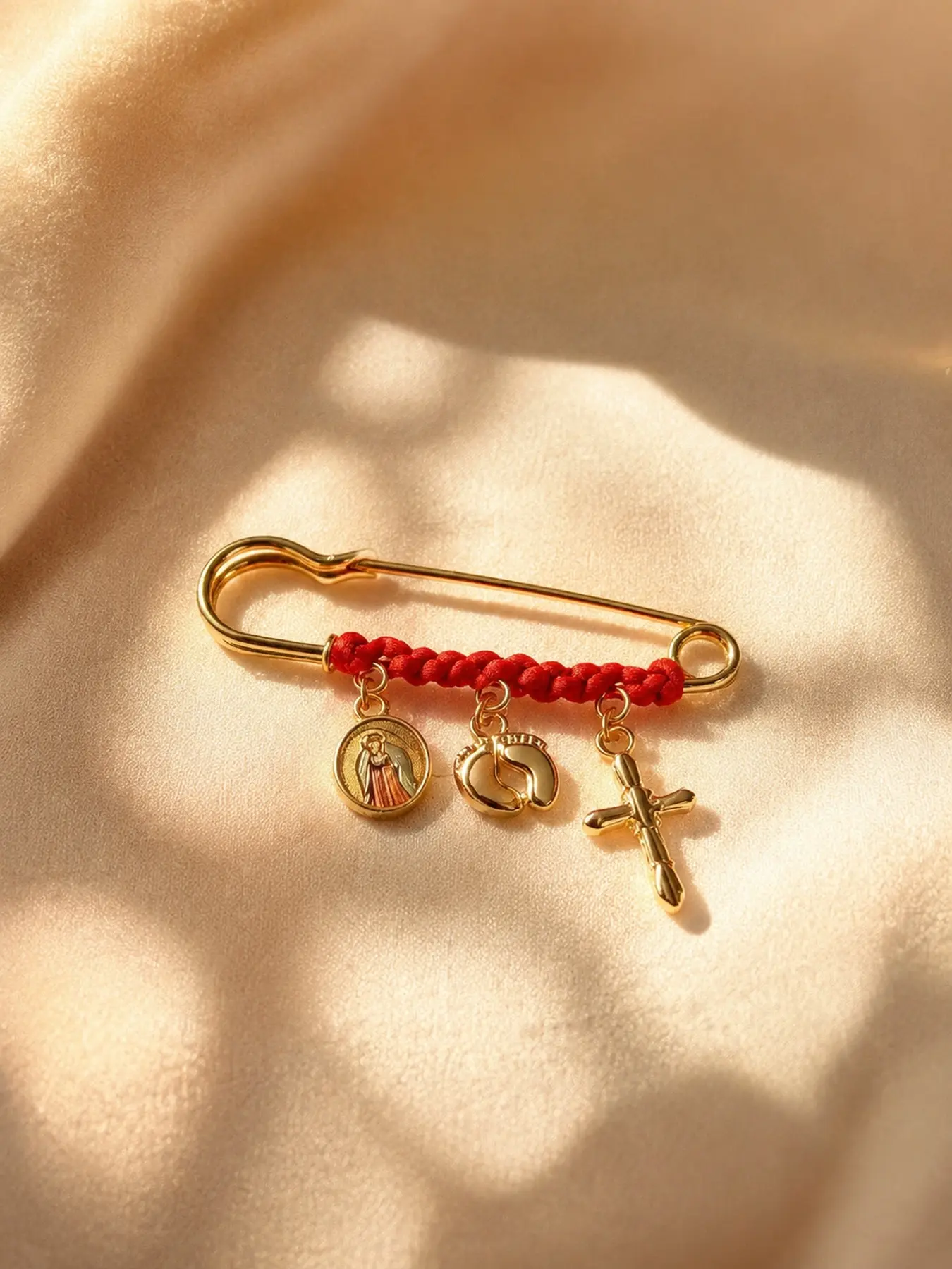 Lucky Cord Charm Alloy Brooch Pin, Vintage Decorative Clothing Accessory, Stylish Fashion Gift for Women, All Seasons Wear