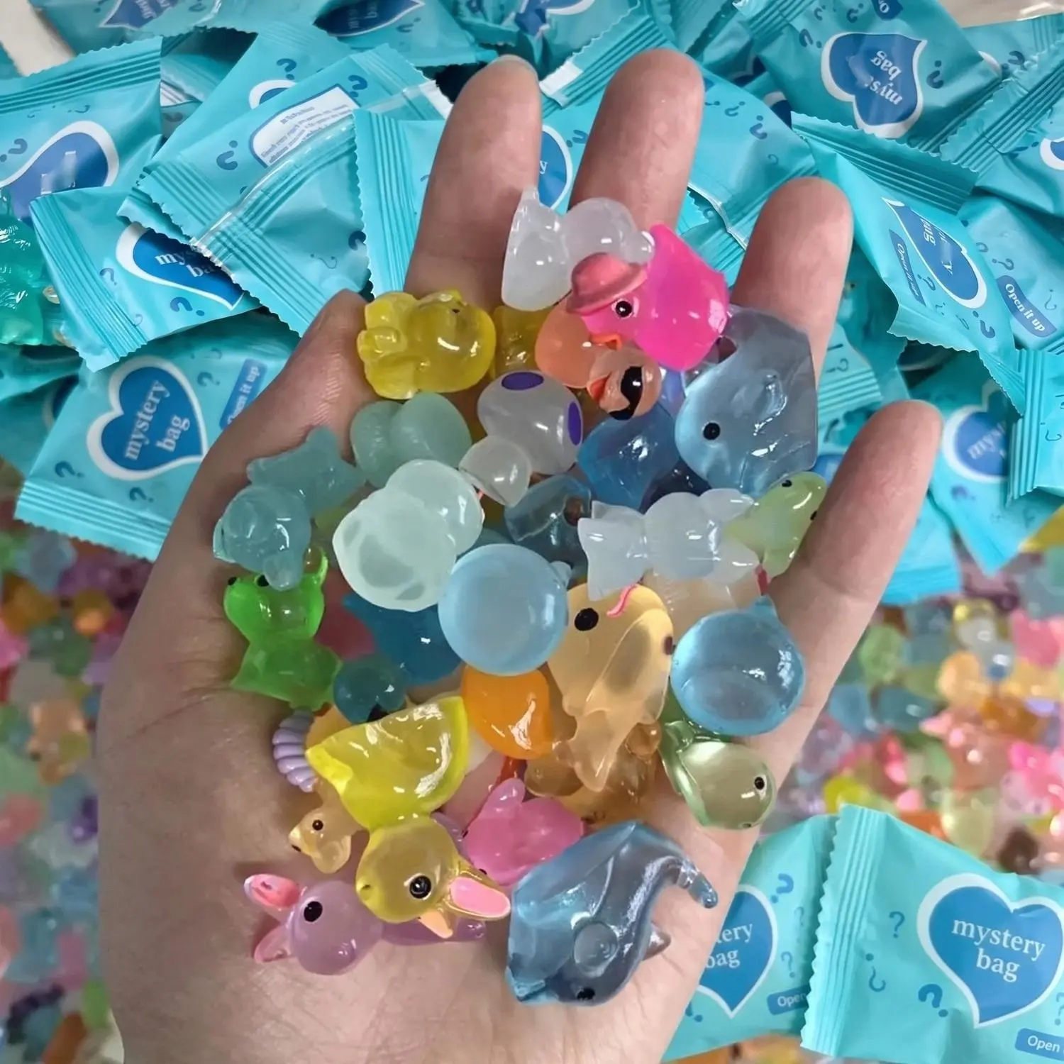 Magical Glow-in-the-Dark Mini Animal Figurines Mystery Surprise Bag, 50/100pcs Lightweight Colorful Ornaments - Festive Party Favor, Gift for Halloween, DIY Dollhouse Home Decor