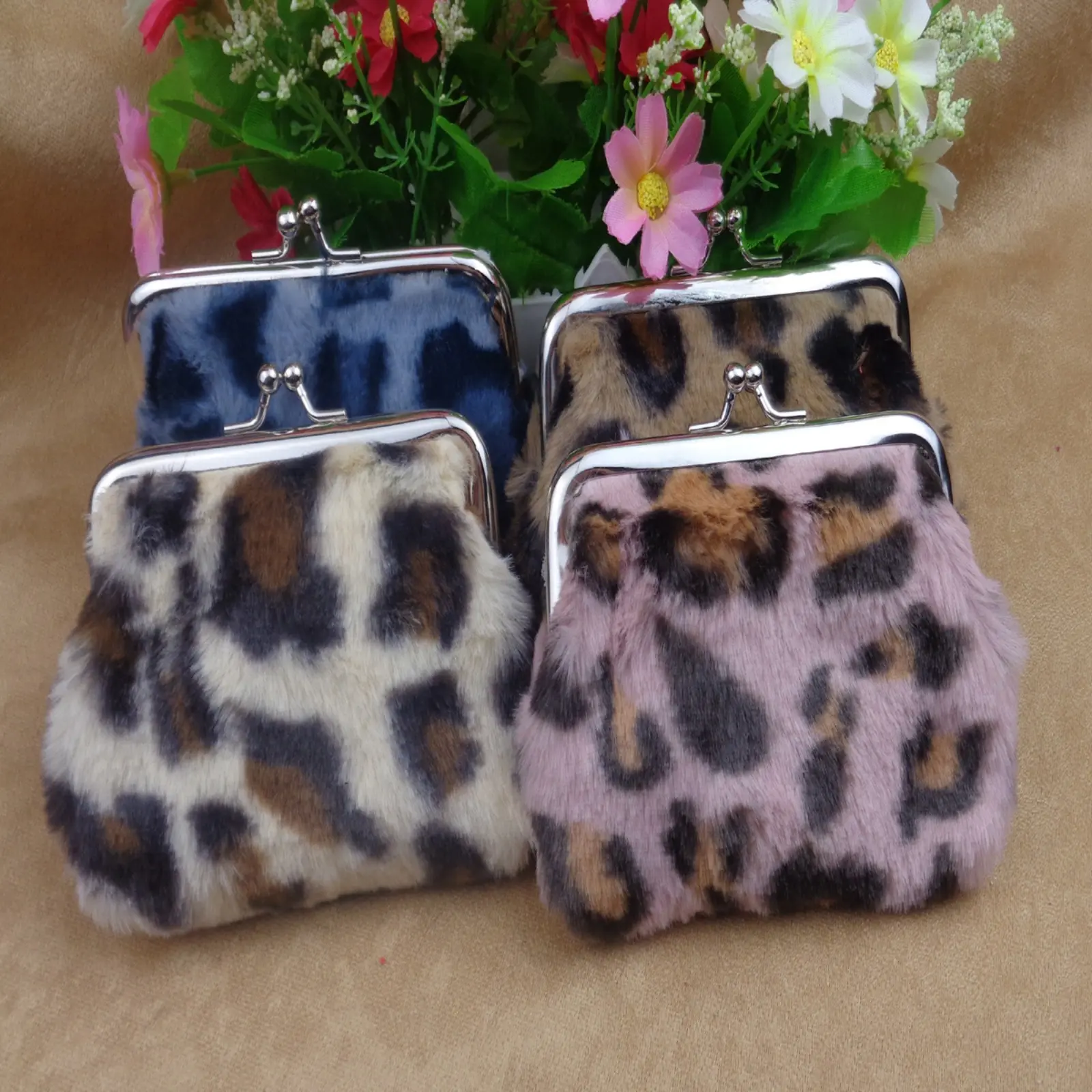 Coin Purse, Viral Leopard Print Furry Kiss Lock Mini Wallet, Fluffy Faux Fur Retro Clutch Pouch, Metal Frame Portable Small Accessory Bag, Trendy Y2K Storage Purse for Daily Party Streetwear Outfit