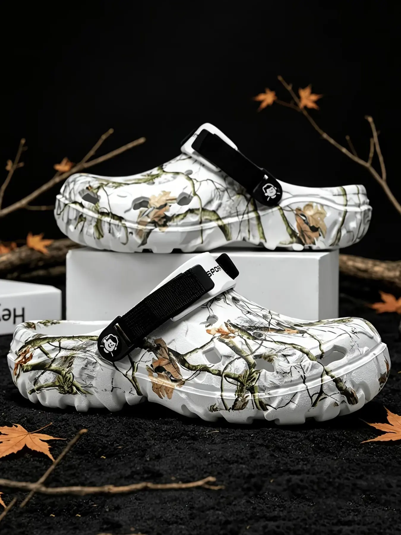Vintage Tree Pattern Camouflage Women's Summer Thick Sole Anti-Slip Outdoor Sandals, Adjustable Buckle, Two-Way Wear, Comfortable Flip Flops