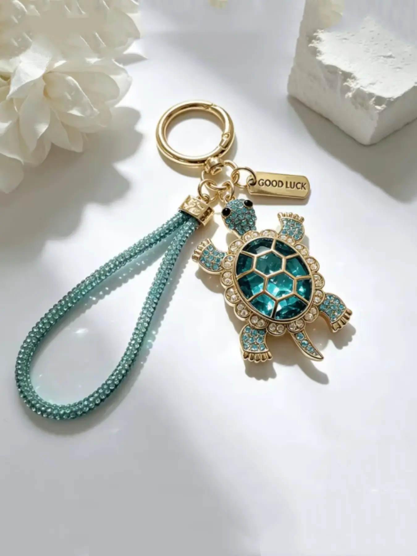 Women's Turtle Keychain, Crystal Turtle Key Ring with Diamond Band, Cute Animal Pendant, Perfect Gift for Backpacks and Car Keys