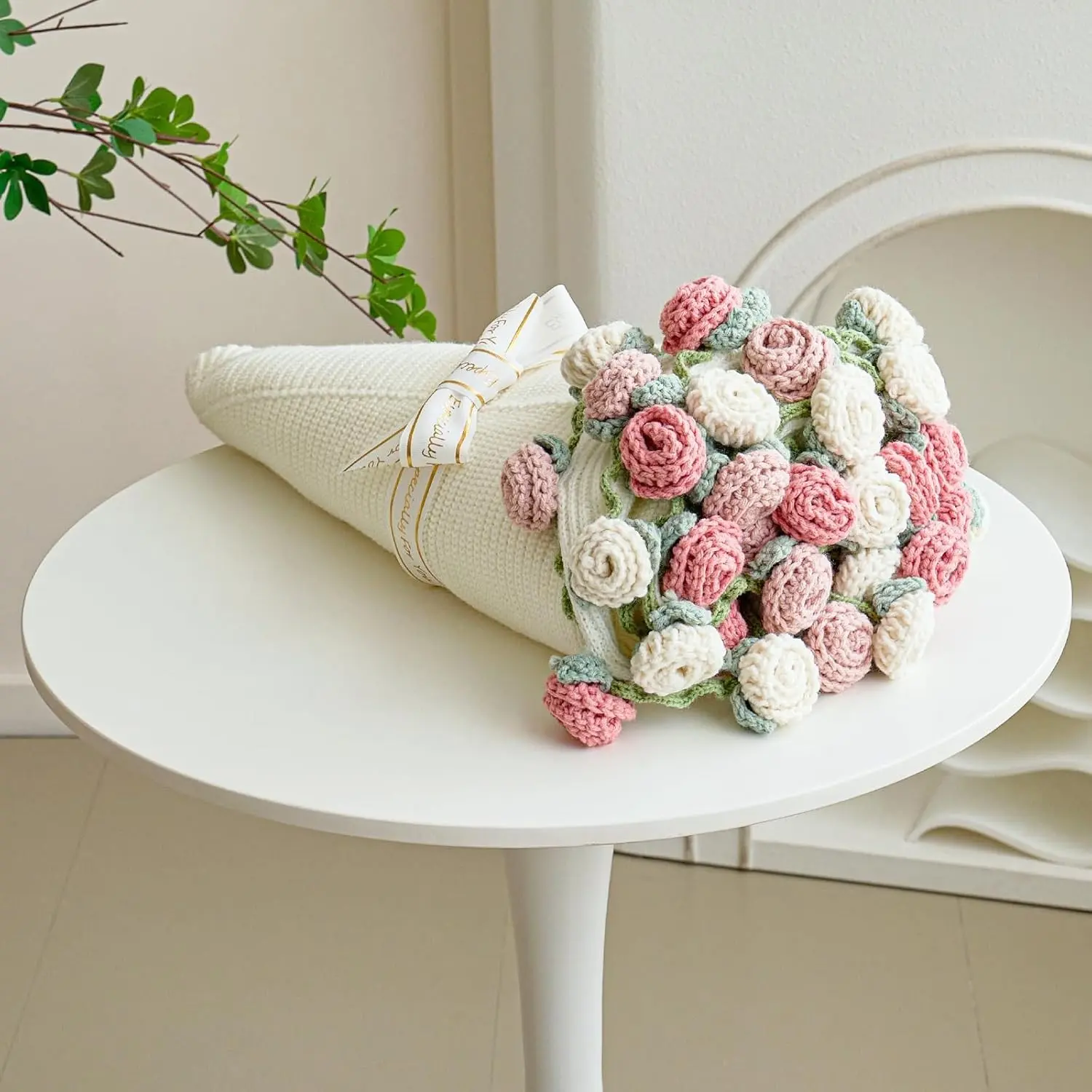 Crochet Flower Bouquet Throw Blanket Handmade Knitted Blanket with Rose Flowers Cute Romantic Gift for Her Girlfriend Mom Mother's Day Valentine Wedding Anniversary Birthday Pink and White