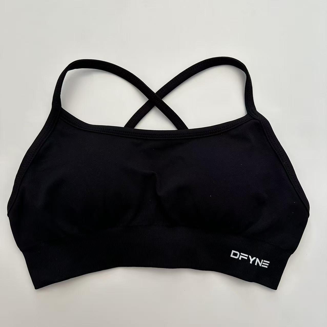 DFYNE Women's Sports Bra, Short-Sleeve Fitness Top, Elastic and Breathable, Sports and Fitness Top