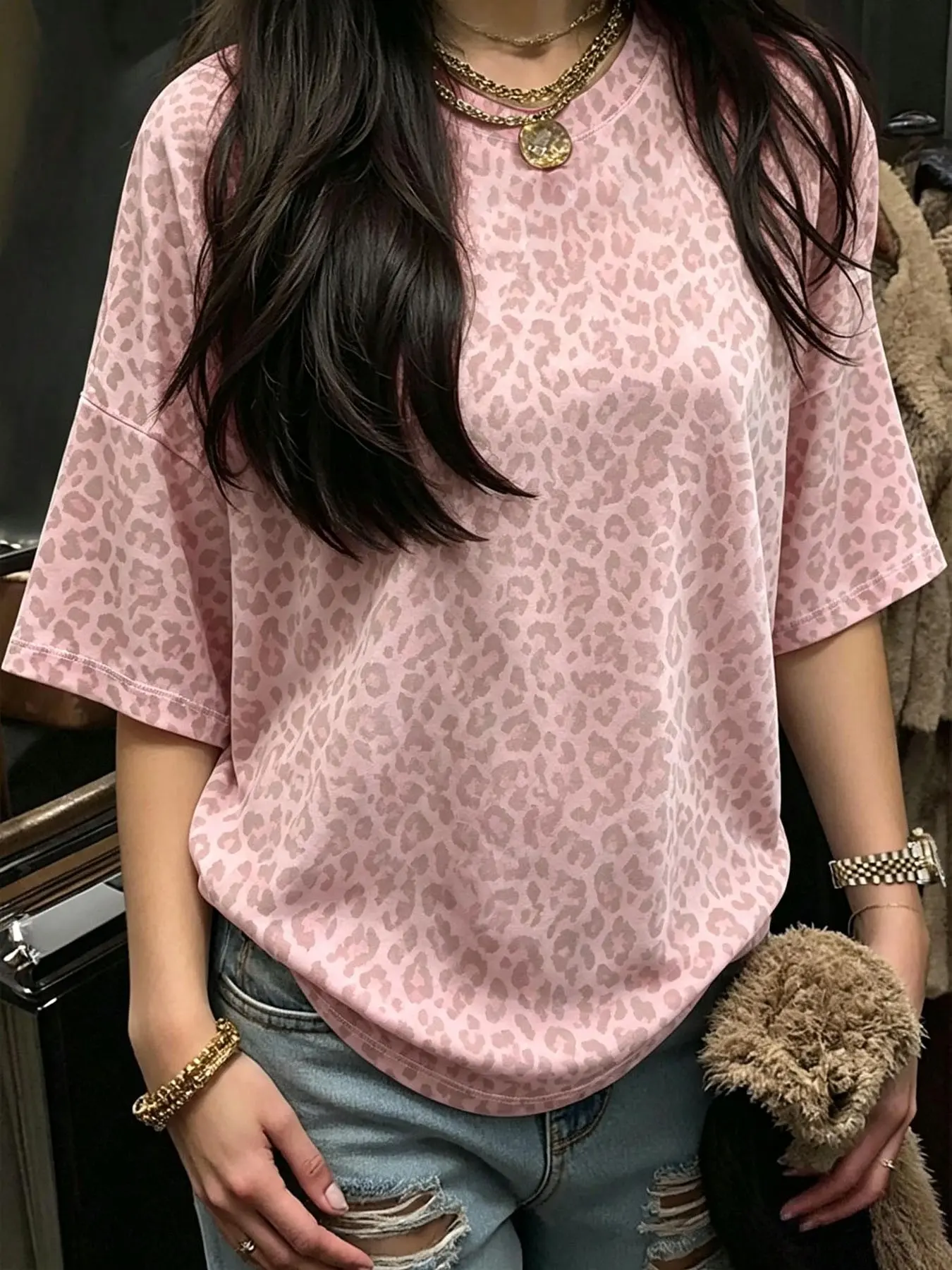 Women's Leopard Pattern Loose Fit T-Shirt, Short Sleeve Round Neck Digital Print Top, Vintage Casual Style, Soft Comfortable Daily Wear, Summer Fashion Basic Tee, Casual Chic Streetwear