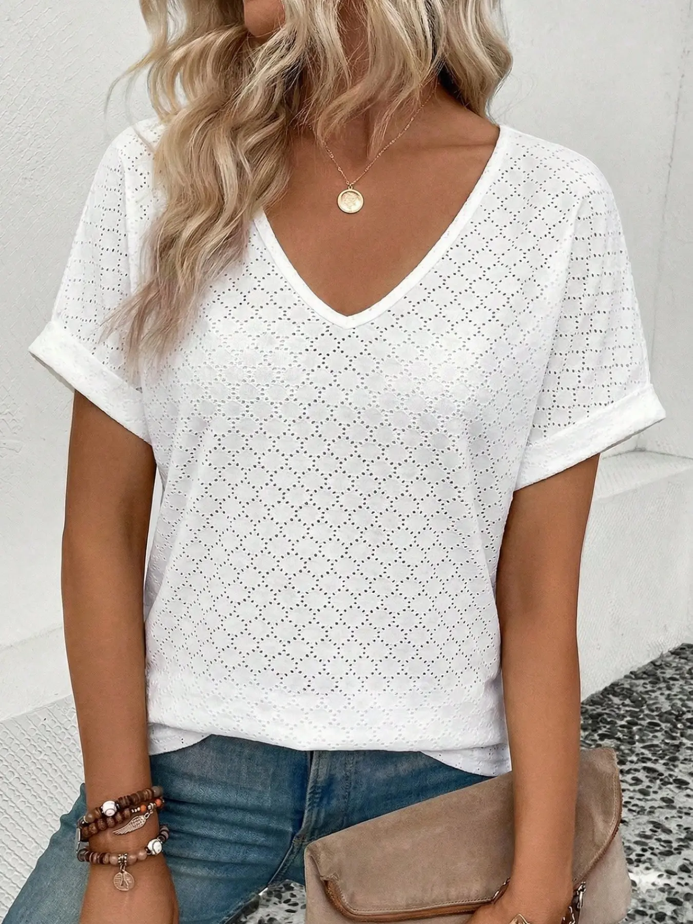 Summer Women's New Fashion Drop Shoulder Sleeve Top, Embroidered Hollow V Neck Short Sleeve T-Shirt, Loose-Fitting Solid Pattern