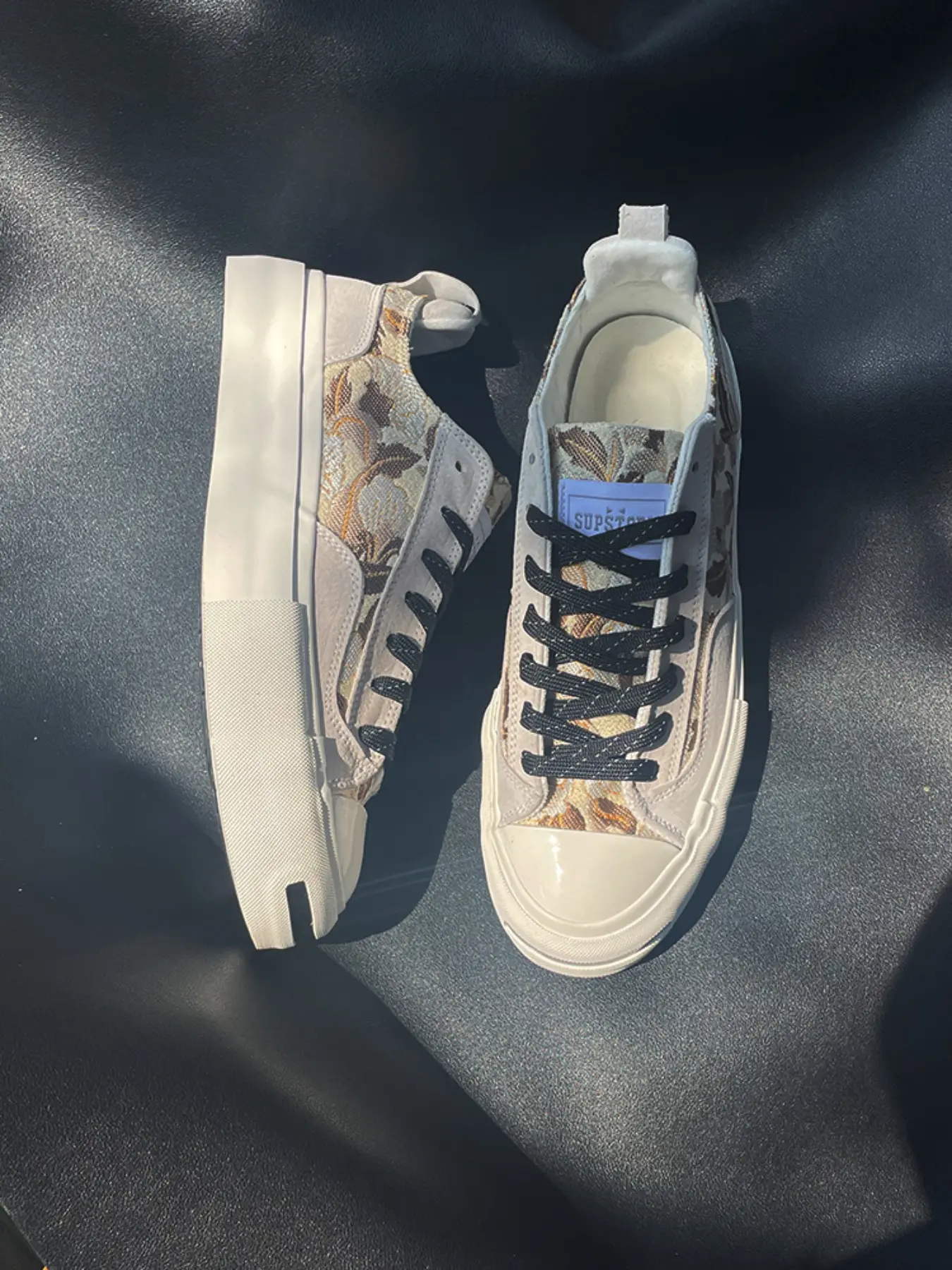 Embroidered Men's Shoes, Vulcanized Canvas Sneakers, New Fashion Outdoor Street Skateboard Shoes, Anti-Slip Durable Sole, Casual Sports Shoes