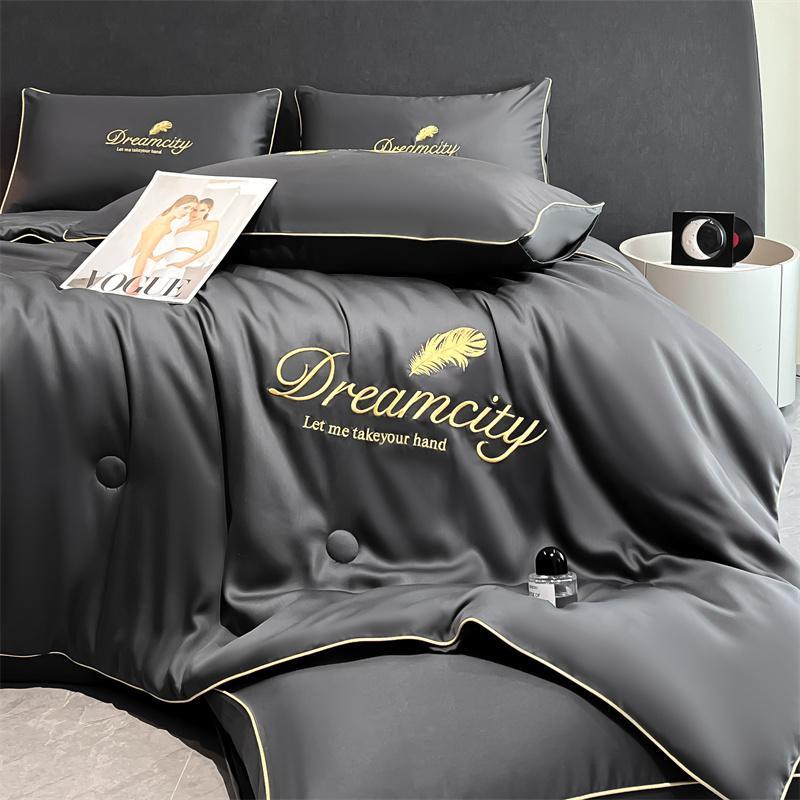 Solid Color Comforter, 1 Count Soft Comfortable Cooling Bedding Quilt, Breathable Lightweight Comforter for Home Bedroom Hotel Dormitory