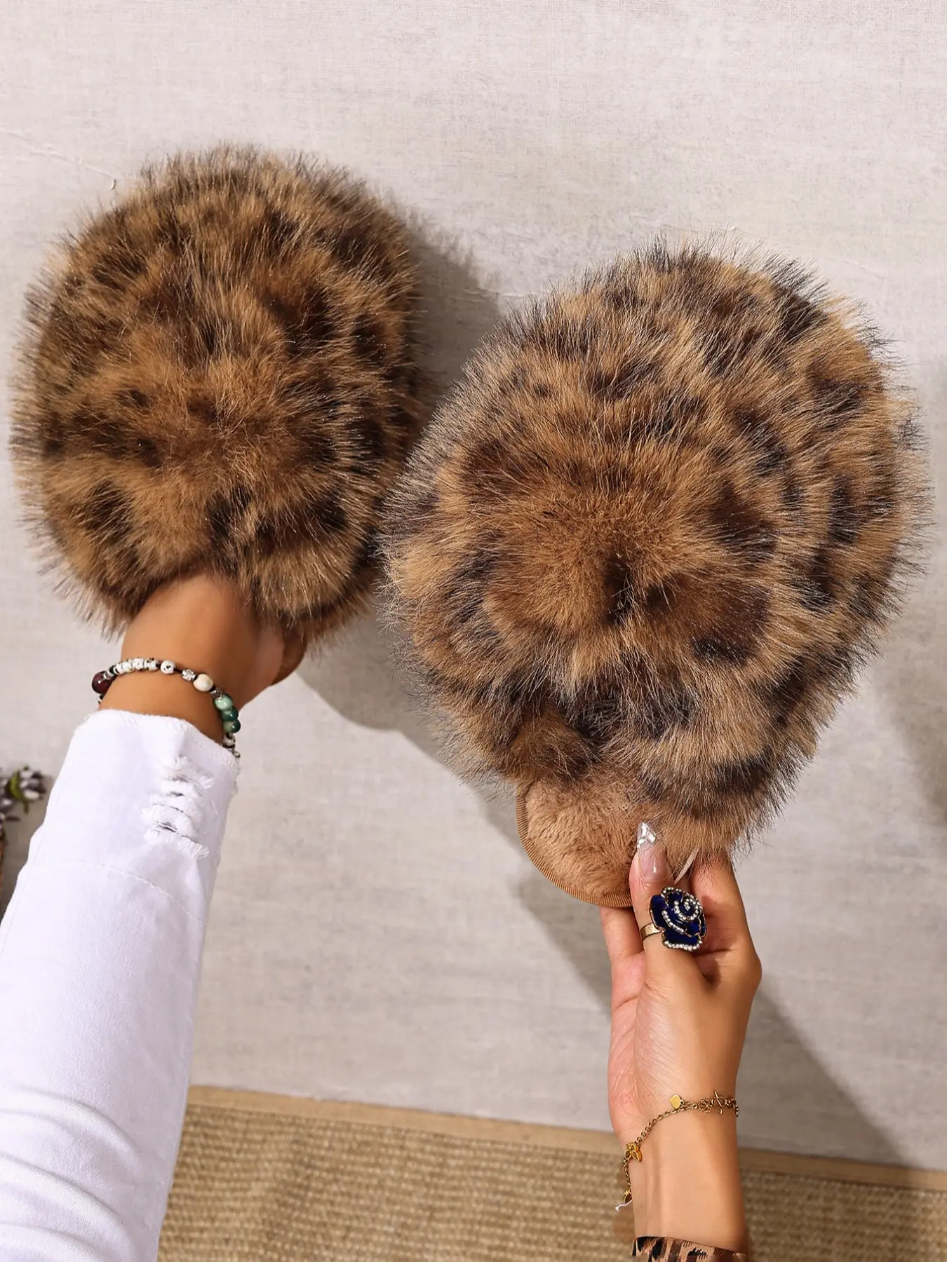 Women's Solid Color Plush Fuzzy Fashion Slippers, Casual Soft Comfortable Home Slippers, Warm Slippers for Indoor & Outdoor Use for Fall & Winter