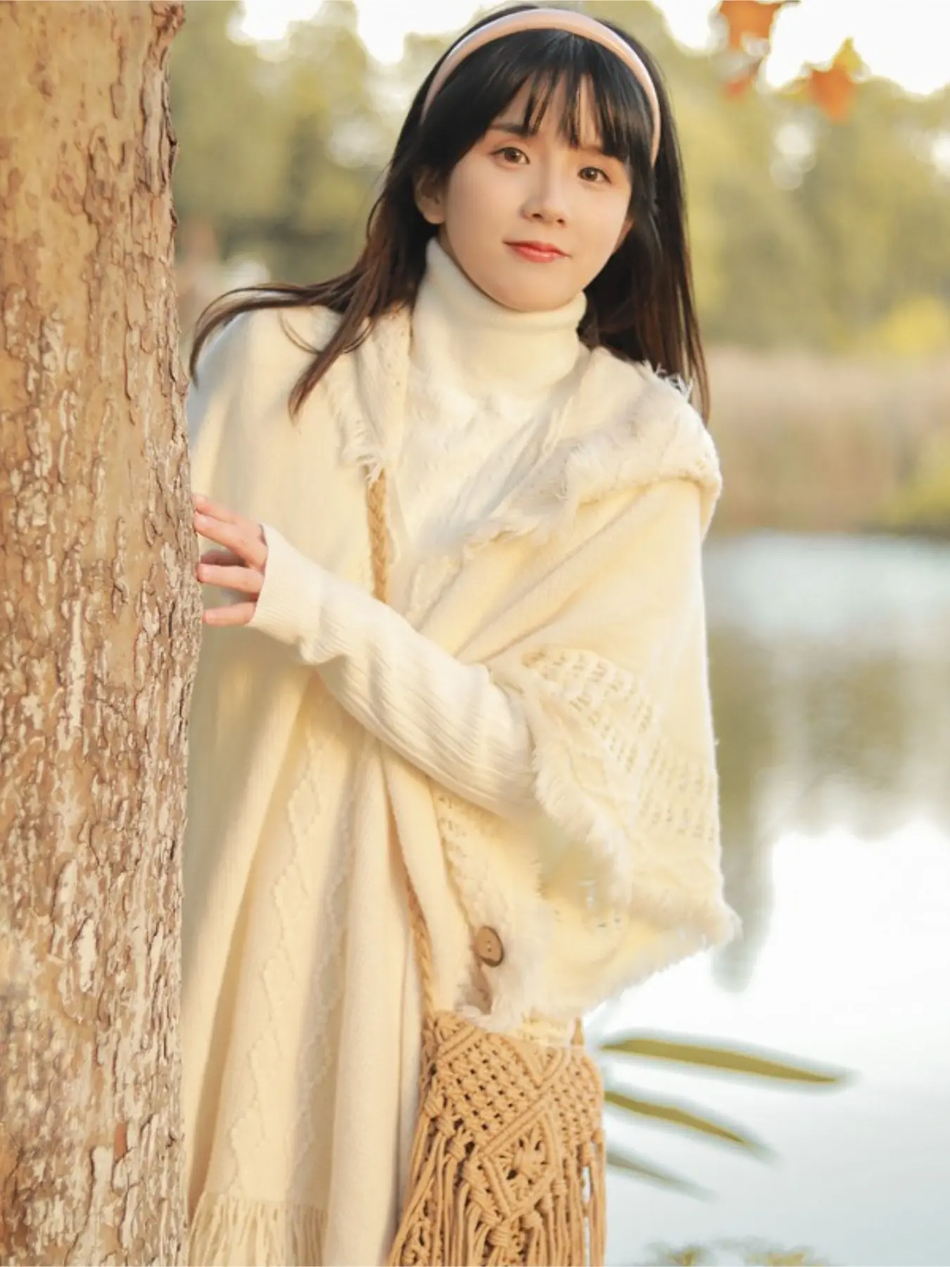 Buttoned Shawl Bohemian Fringe Sweater Knitted Travel Hooded Poncho for Women in Spring and Autumn