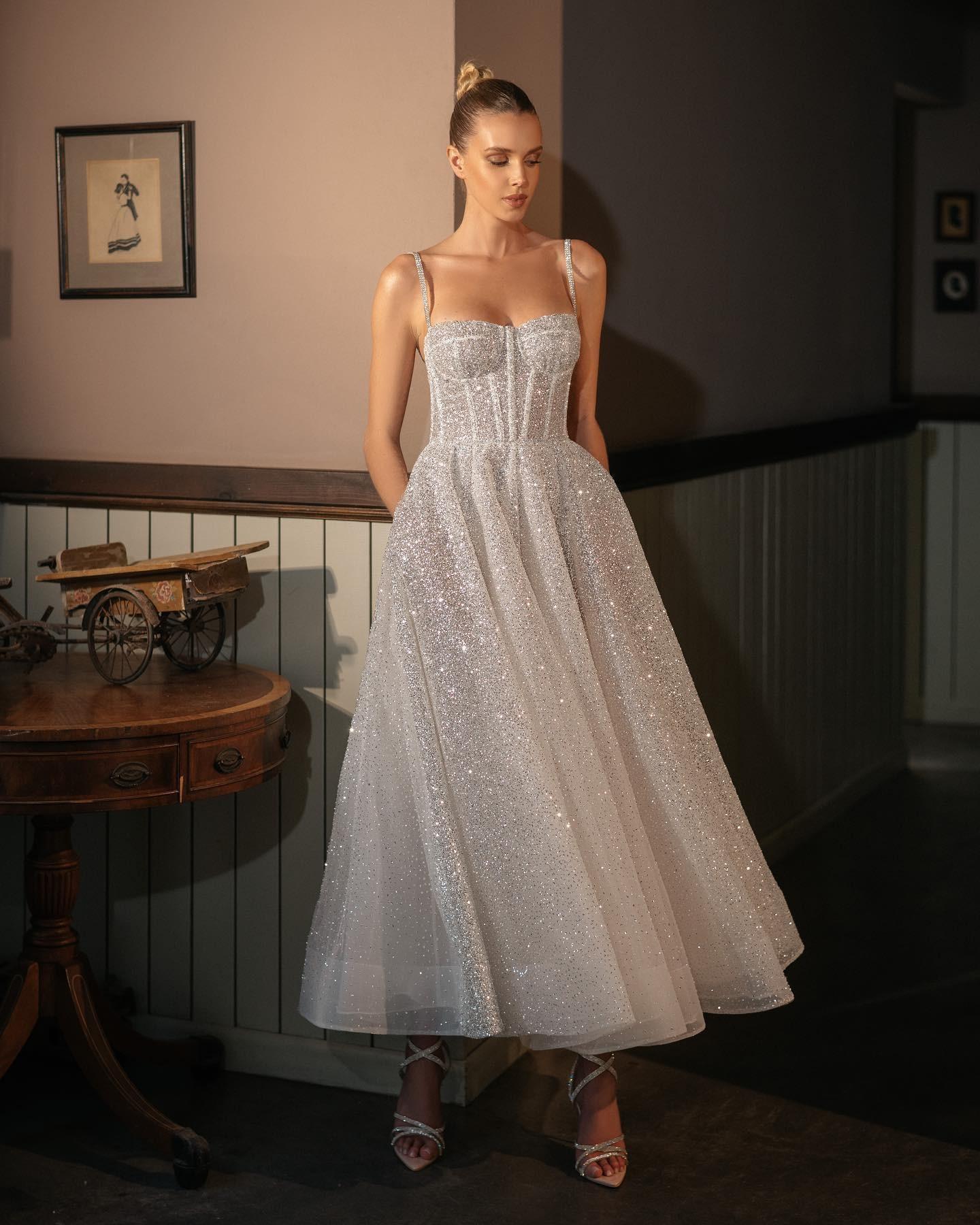 Spray Silver Short Wedding Dress with Spaghetti Straps – Puffy Balloon Skirt Gown, Western Style Mini Bridal Dress