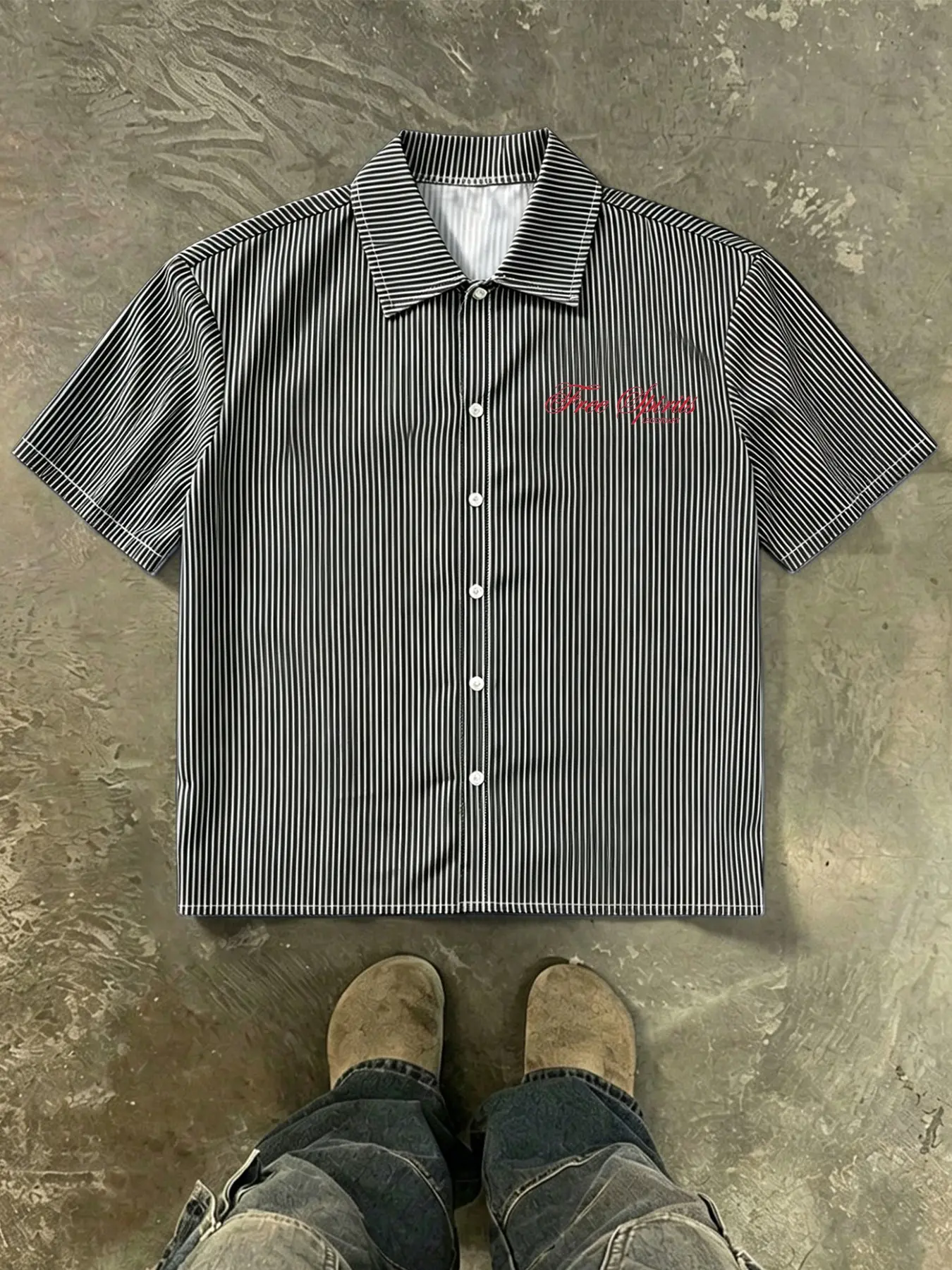 Men's plaid striped short-sleeved casual Button Top shirt. Classic stripes and lettering design. Suitable for all seasons.