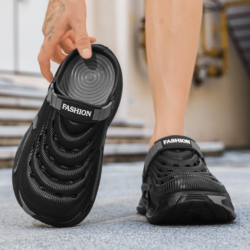 Mens Summer Outdoor Clogs Quick Drying Non Slip Thick Sole Beach Sandals Soft Comfortable Durable Odor Resistant Slippers for Men