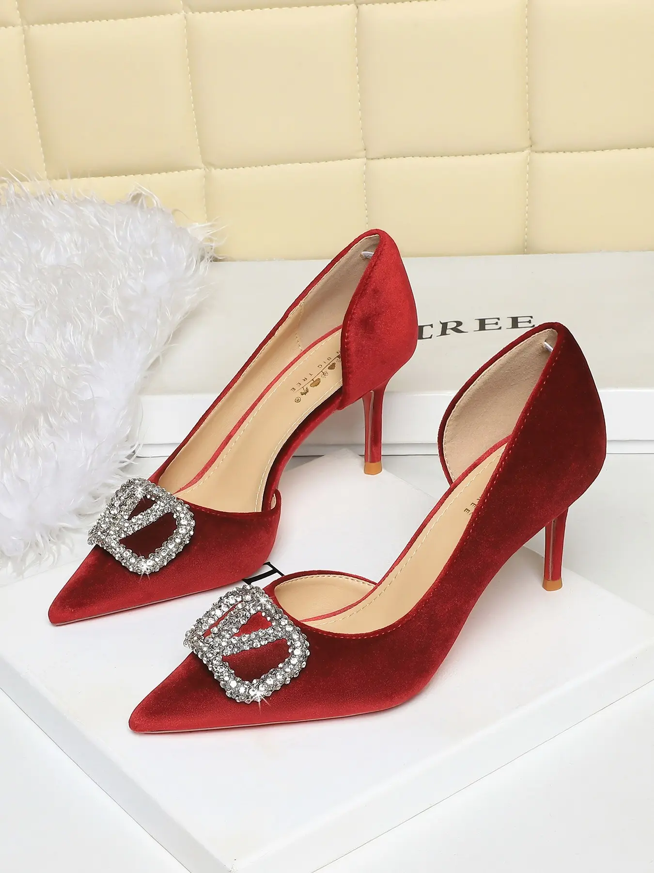 Vintage Velvet Soft Women's Stiletto Heels, Pointed Toe Design, Breathable Side Cutout, Sole High Heel, Comfortable Liner, Perfect for Daily Wear, Elegant