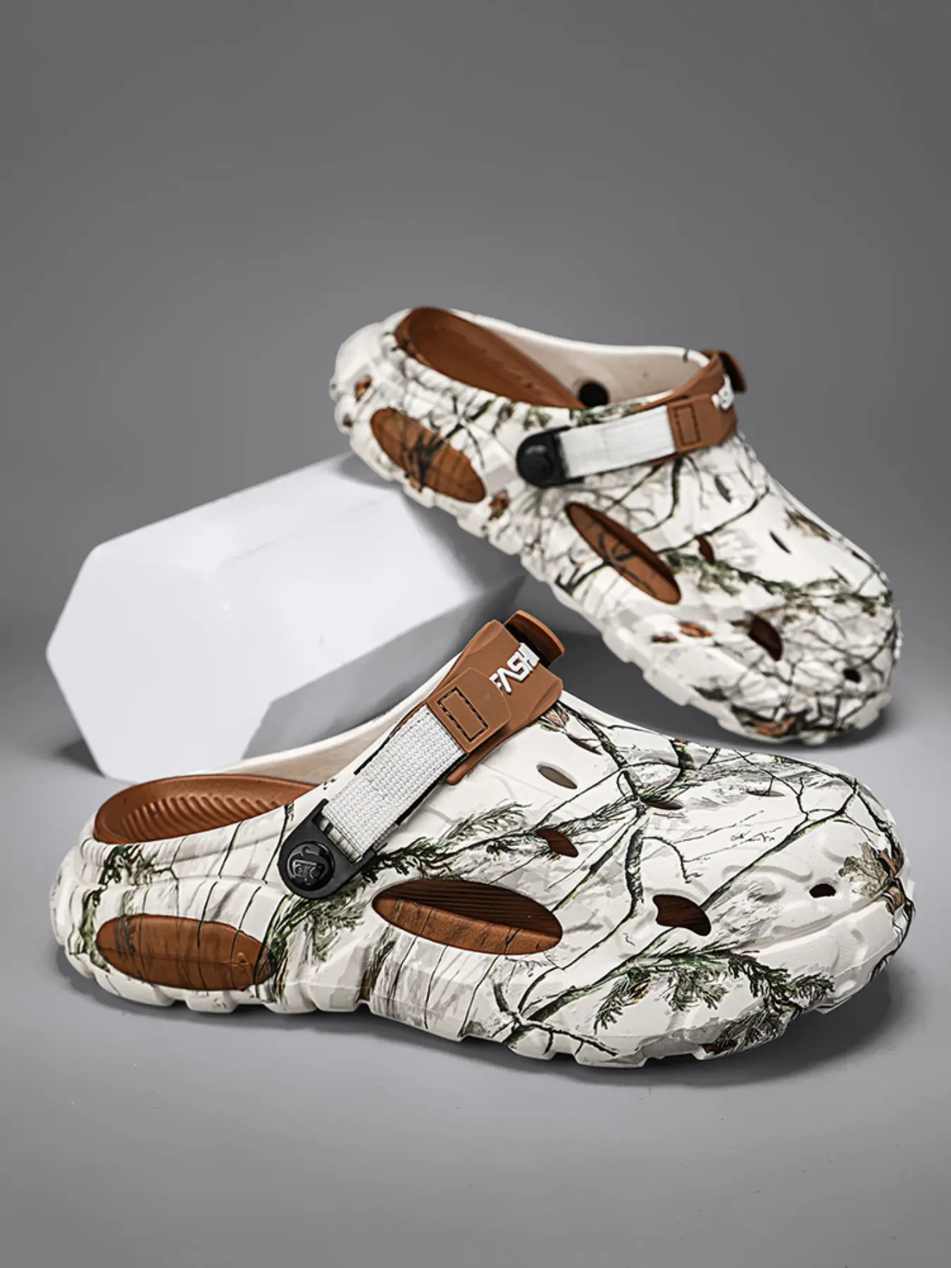 Summer Men's Trendy Camouflage Print Sandals, Lightweight Eva Slip-On Shoes, Breathable & Waterproof, Sizes 39-48, Outdoor & Indoor Use, Fashionable Sandals