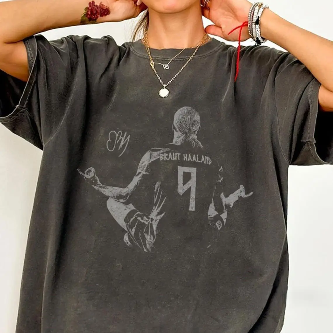 Erling Norway Vintage Soccer Graphic Oversized Tee #VintageSoccerTee #ErlingHaalandTee #NorwayFootball #OversizedGraphicTee