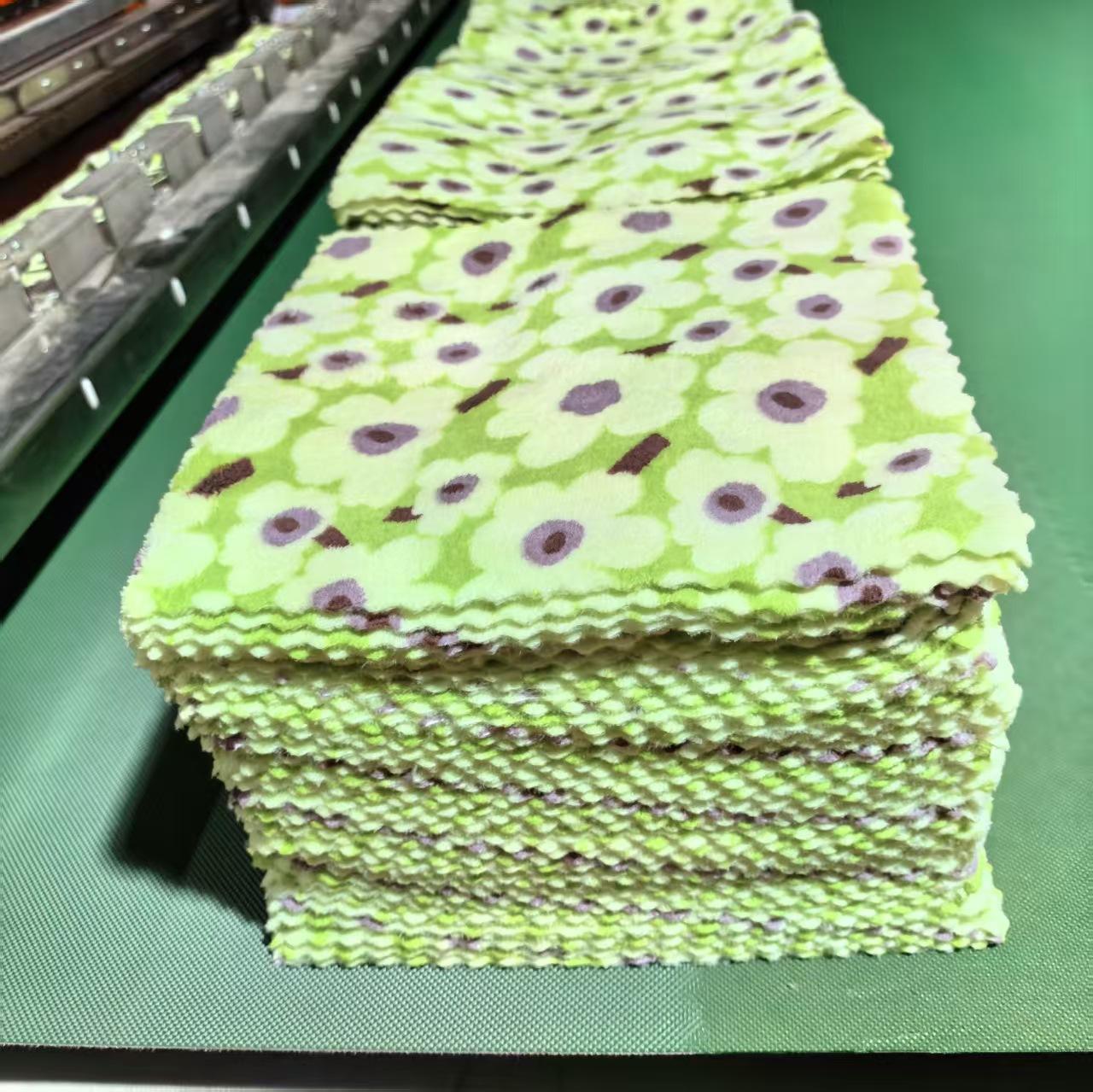 Light purple coral fleece dishcloth, bamboo fiber absorbent thickened cationic cleaning cloth, kitchen lazy cloth