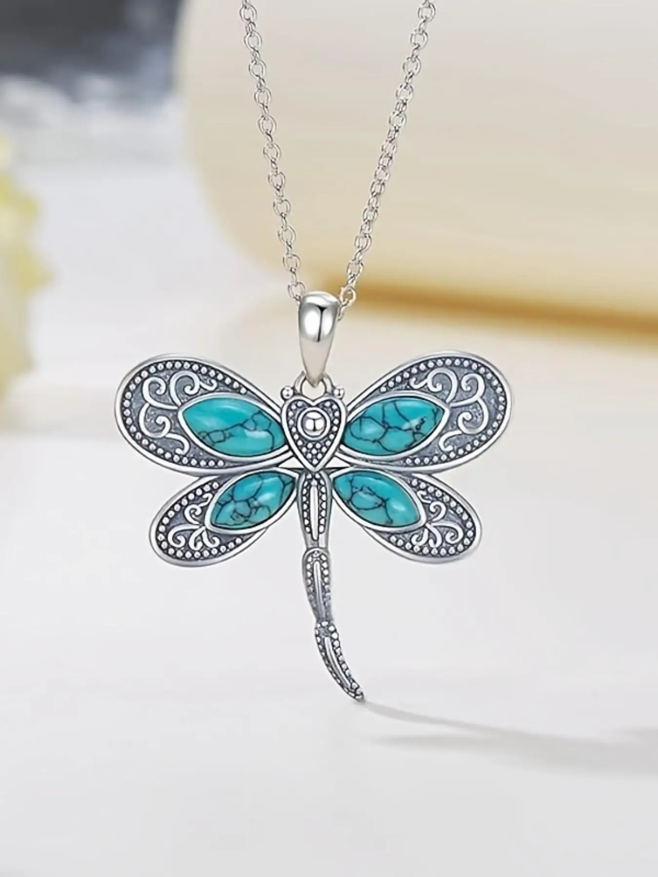 Bohemian Style Turquoise Dragonfly Pendant Necklace for Women, Vintage Insect Design, Casual Daily Wear, Versatile Commuter Jewelry