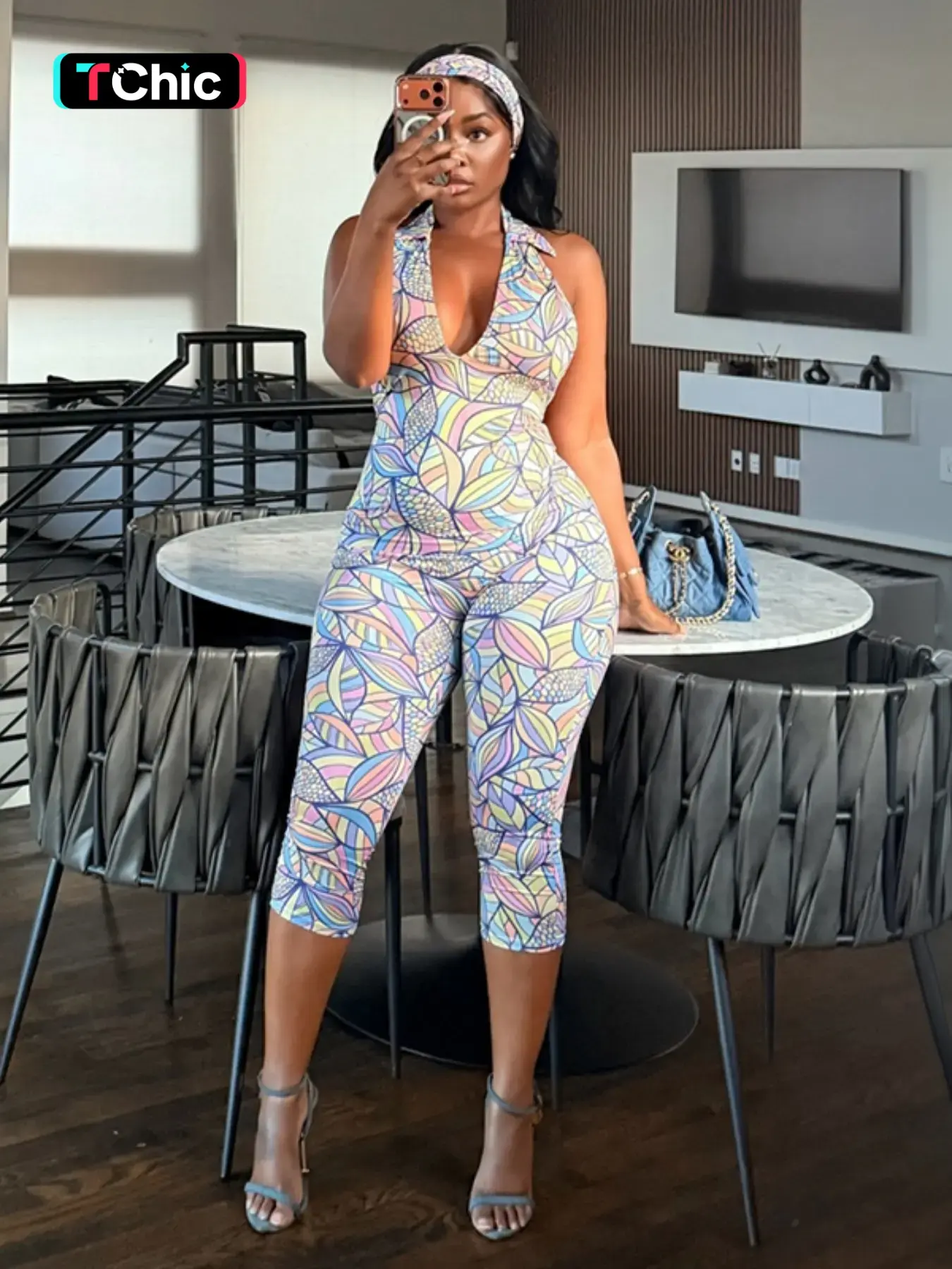 Women's Geometric Print V-Neck 7/8 Jumpsuit + Hairband Set, Unique Design, Slim-Fitting, Contemporary Style, Versatile Fashion