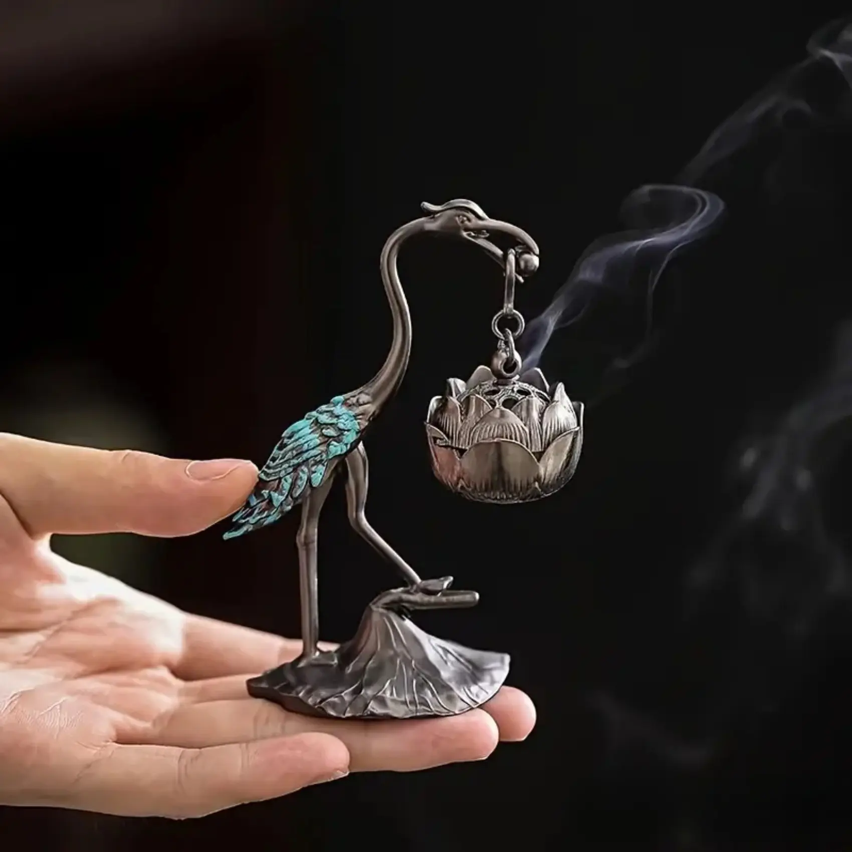 Vintage Crane Hanging Lotus Incense Burner, Mini Metal Suspended Incense Holder, Oriental Home Fragrance Decor Ornament, Elegant Tabletop Incense Censer, Ideal Gift for Christmas, Mother's Day & Housewarming
