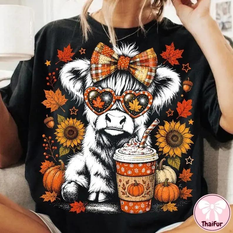 Highland Cow Fall Shirt, Retro Autumn Cow Graphic Tee, Western Halftone T-Shirt, Farm Animal Fall Apparel, Rustic Country Gift