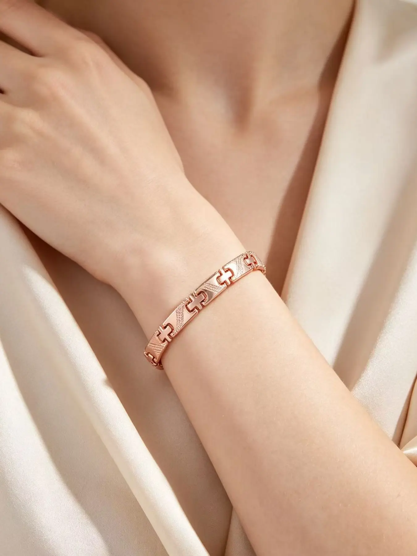Women's Luxury Cross Dragon Pattern Rose Gold Bracelet, Perfect for Daily Wear and Holidays, Couples Fashion Jewelry