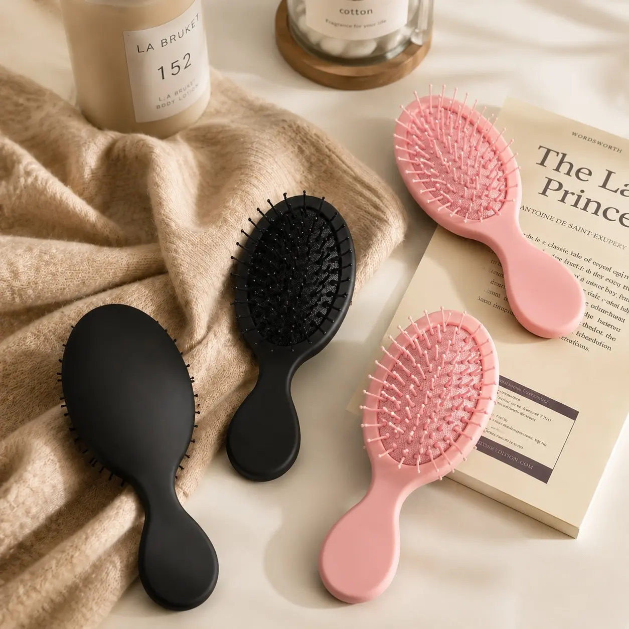 11-Piece Set Comb and Hair Ties, Suitable for Long Straight Hair, Matte Handle, Plastic Material, Mini Travel Comb, Gentle Scalp Care, Hair Styling Tools