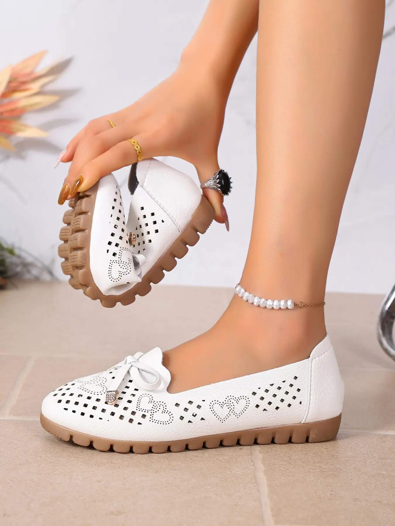Summer New Hollow Out Bow Flat Shoes for Women, Soft Sole Anti-Slip Slip-On, Breathable Lightweight, Comfortable Casual Walking Shoes